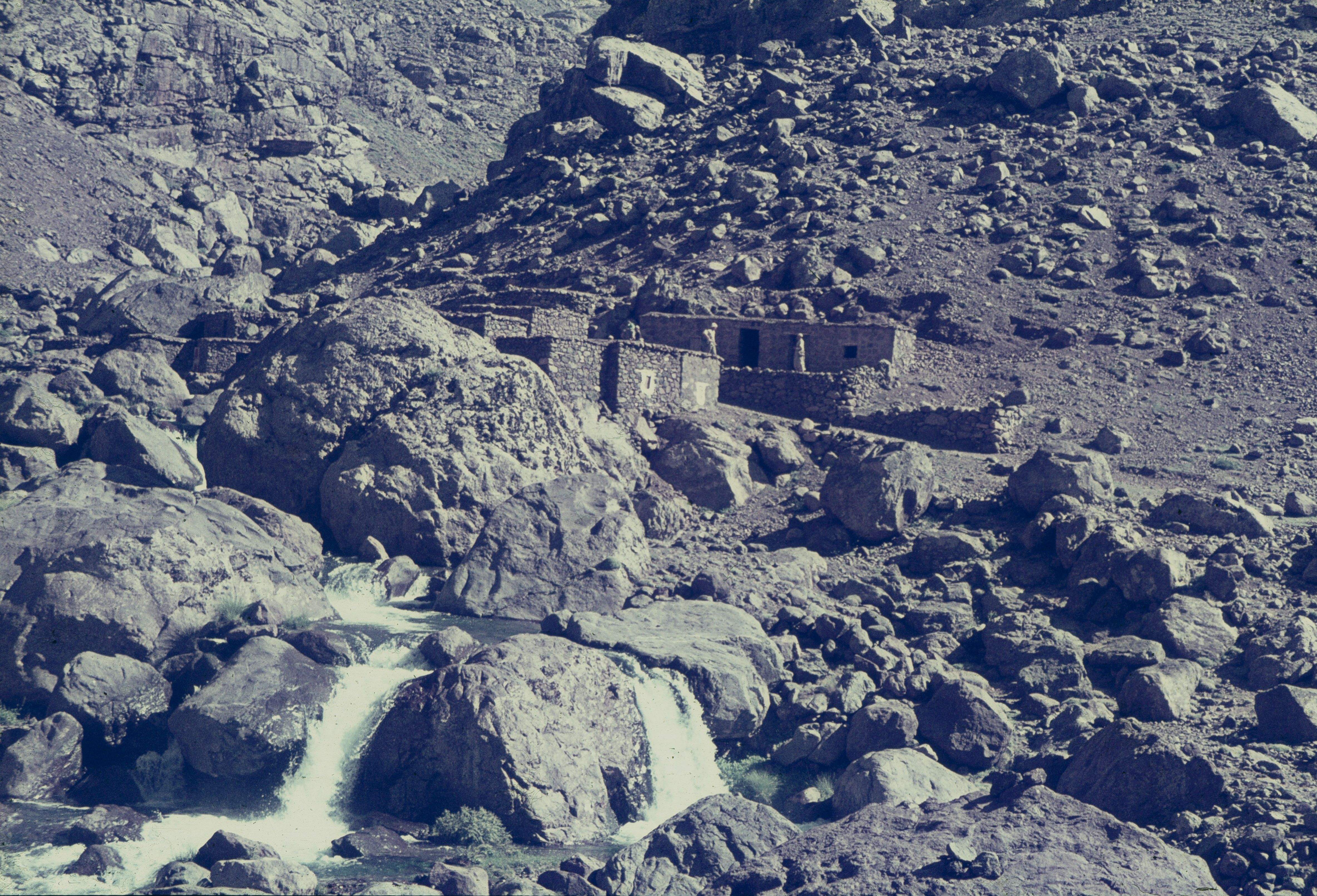 routbarak poble mig camí del refugi