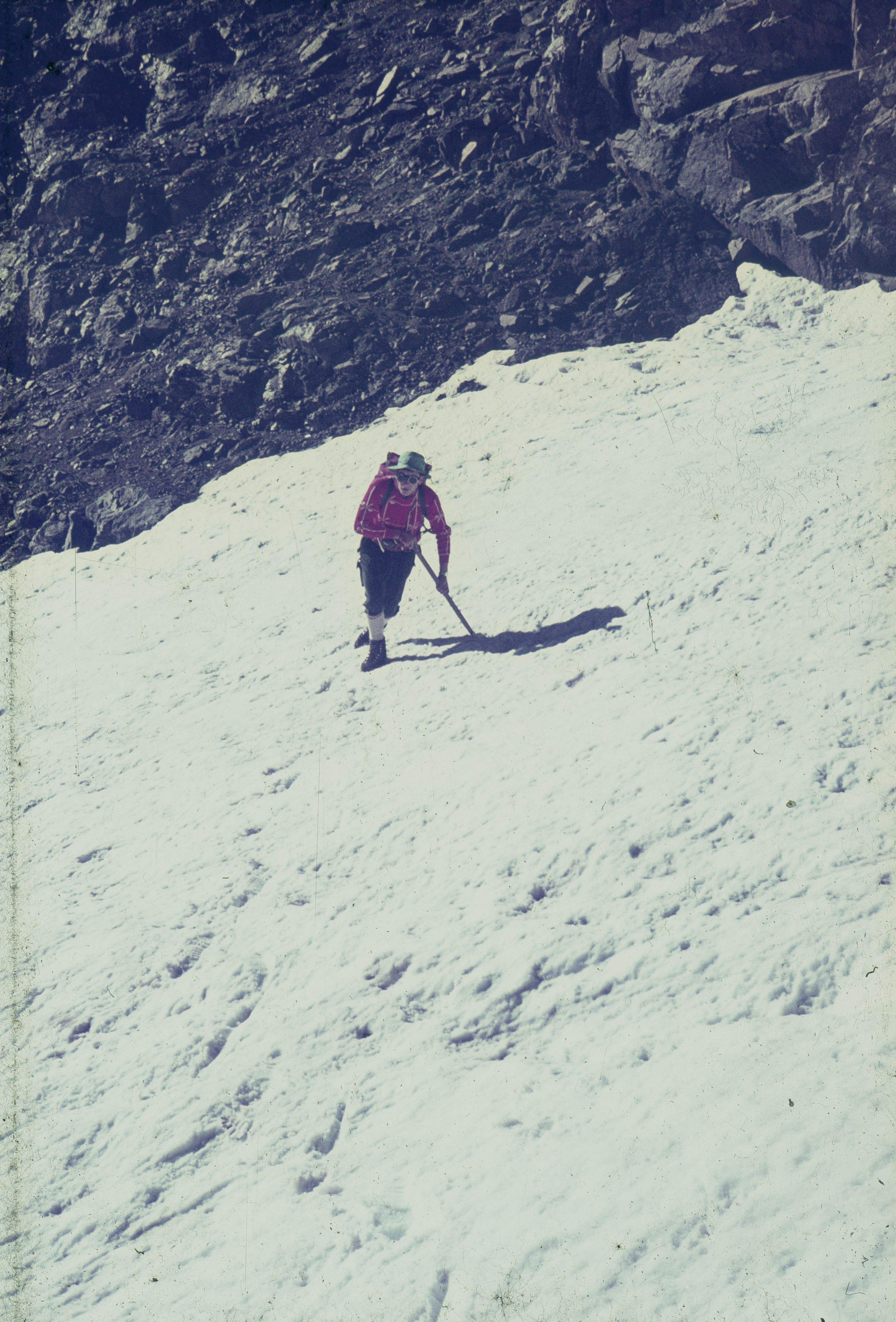  canal de aproximació al pic i al dit tadat