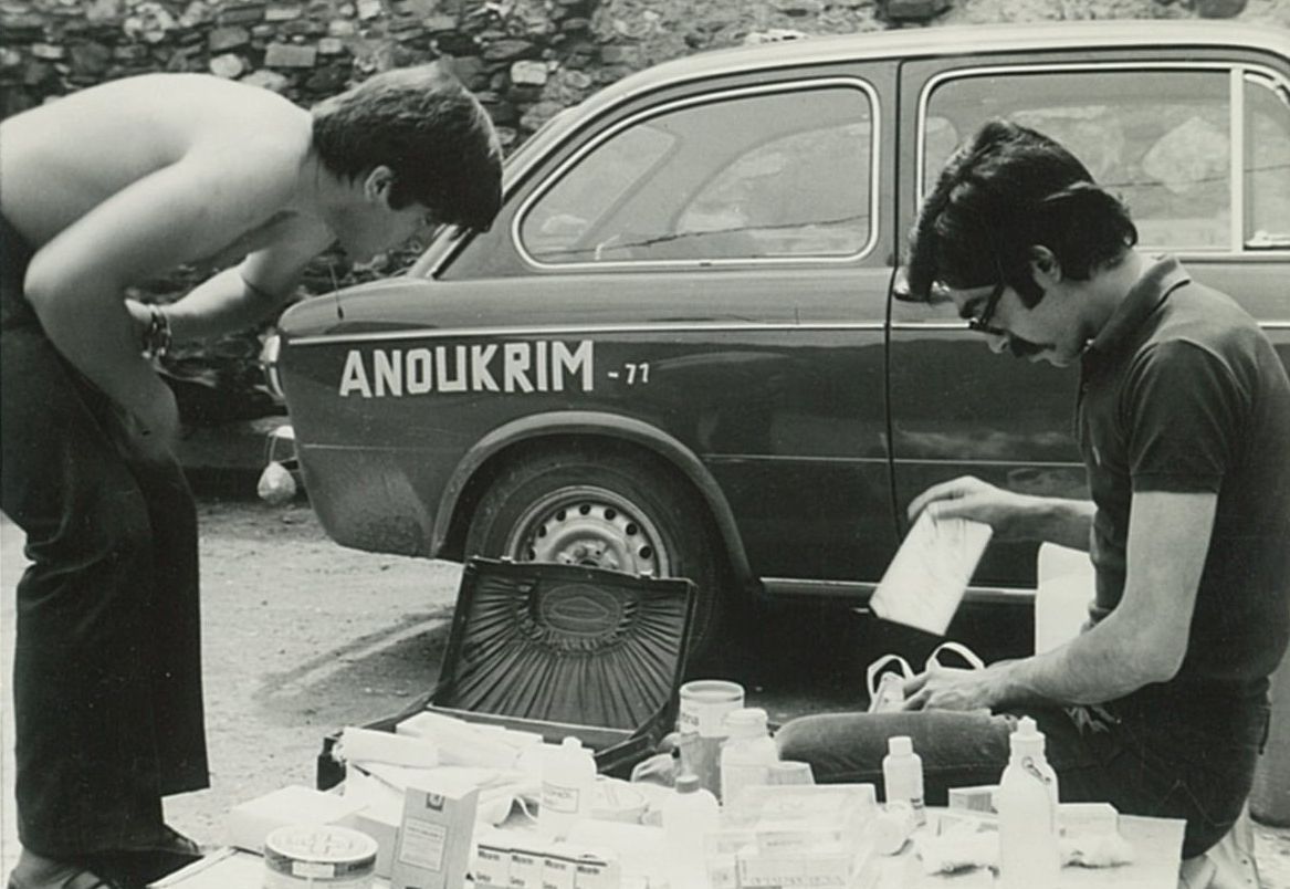 Preparant el material per la sortida de Sant Cugat