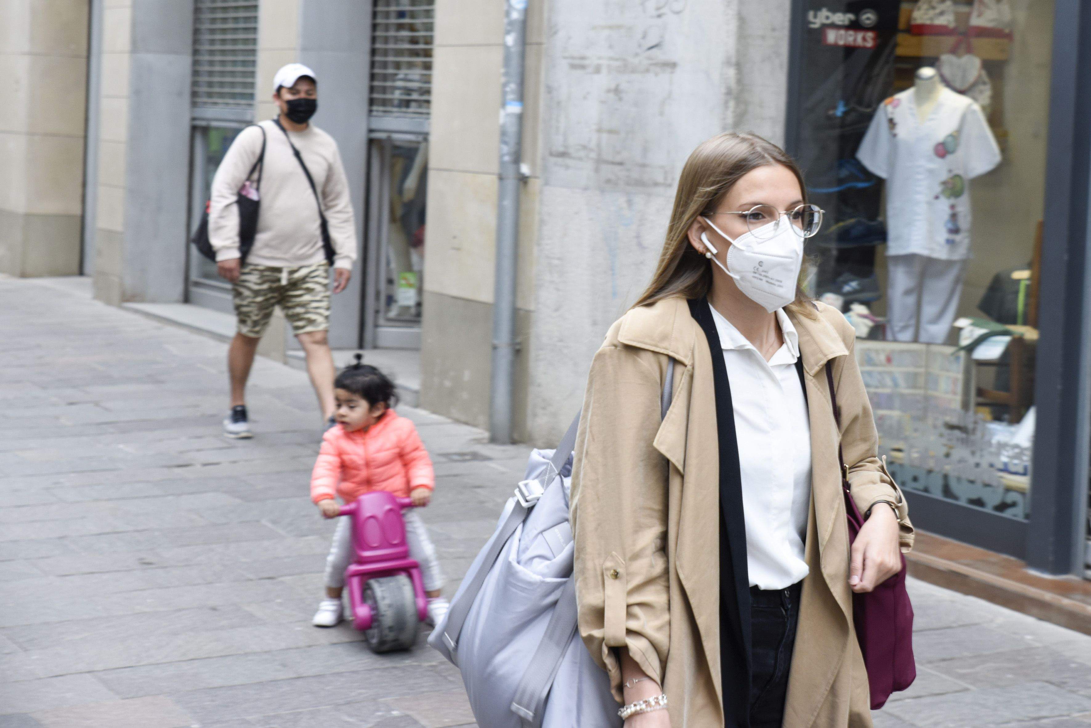 Les mascaretes són una de les icones de la pandèmia de la Covid-19. FOTO: Bernat Millet