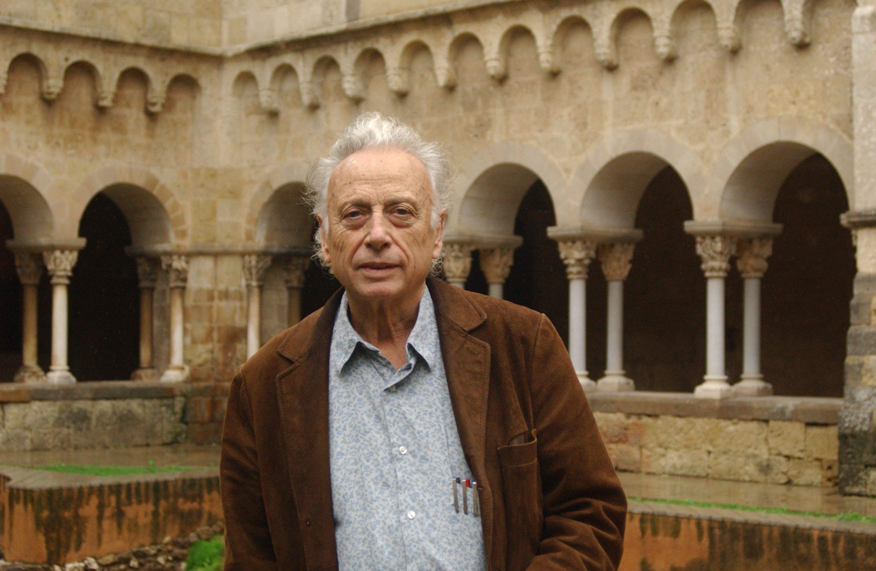 Grau-Garriga al Claustre del Monestir de Sant Cugat