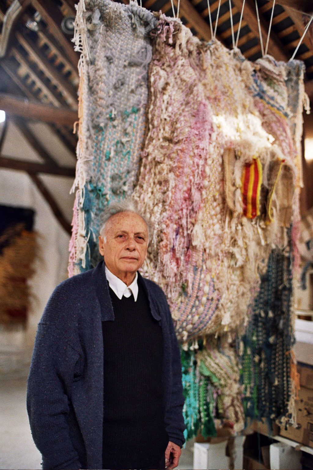 Grau-Garriga al seu taller de tapís de França
