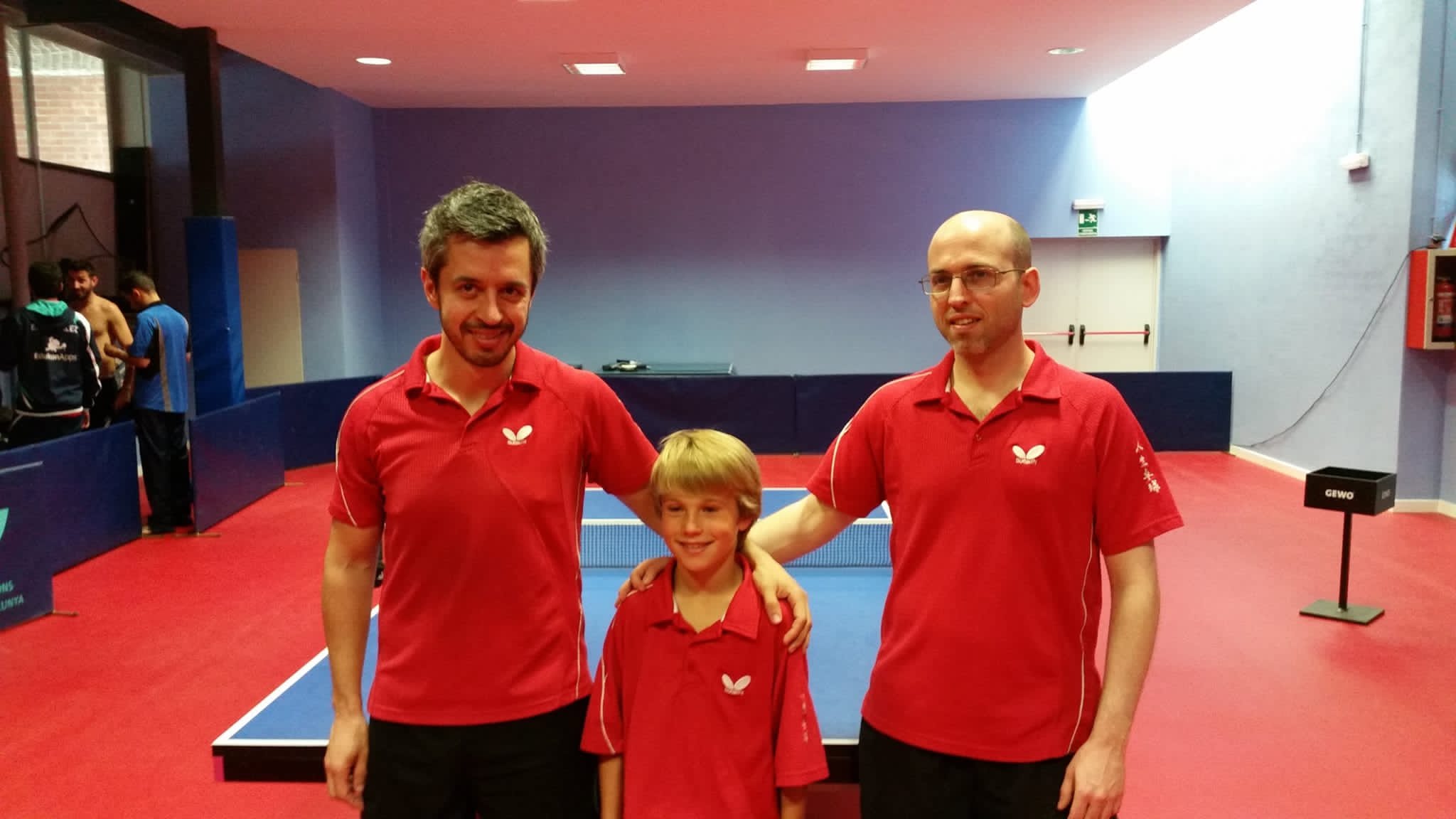Josep Antón (esquerra) i Enric Bosch (dreta) seguirant al capdavant de la secció de tennis taula de la Unió Esportiva Sant Cugat. FOTO: Cedida