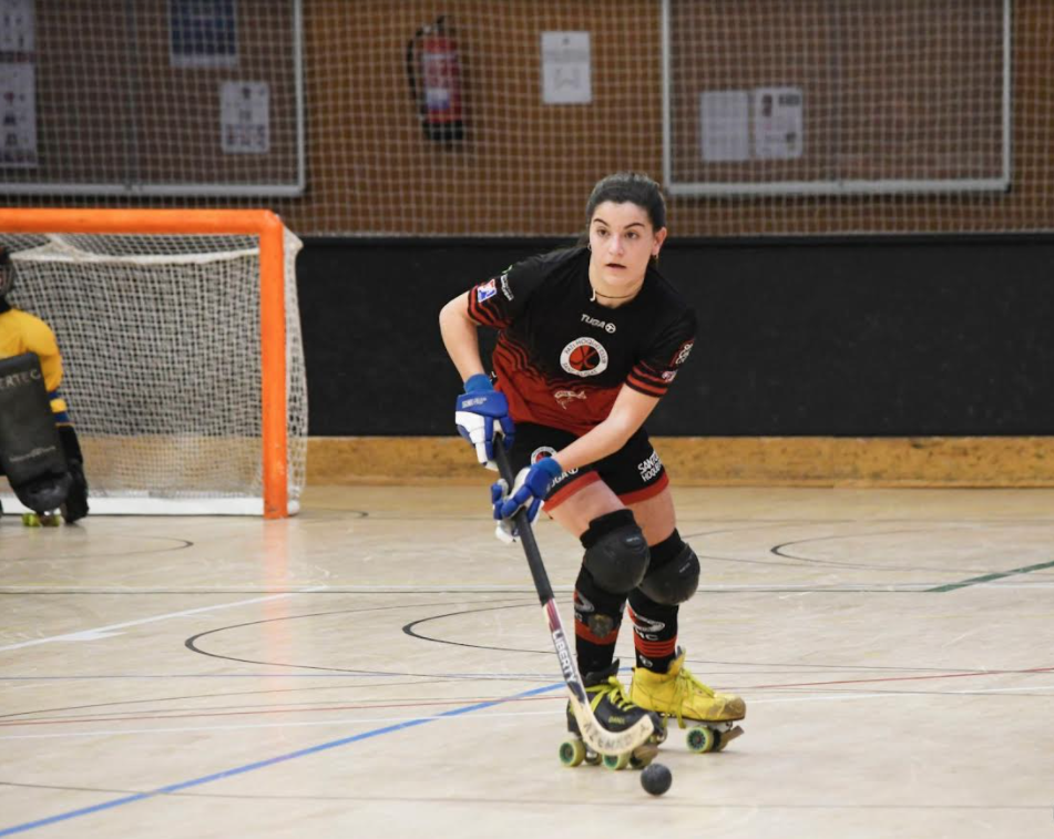 Dana Antón defensant la samarreta del PHC Sant Cugat. FOTO: Cheta