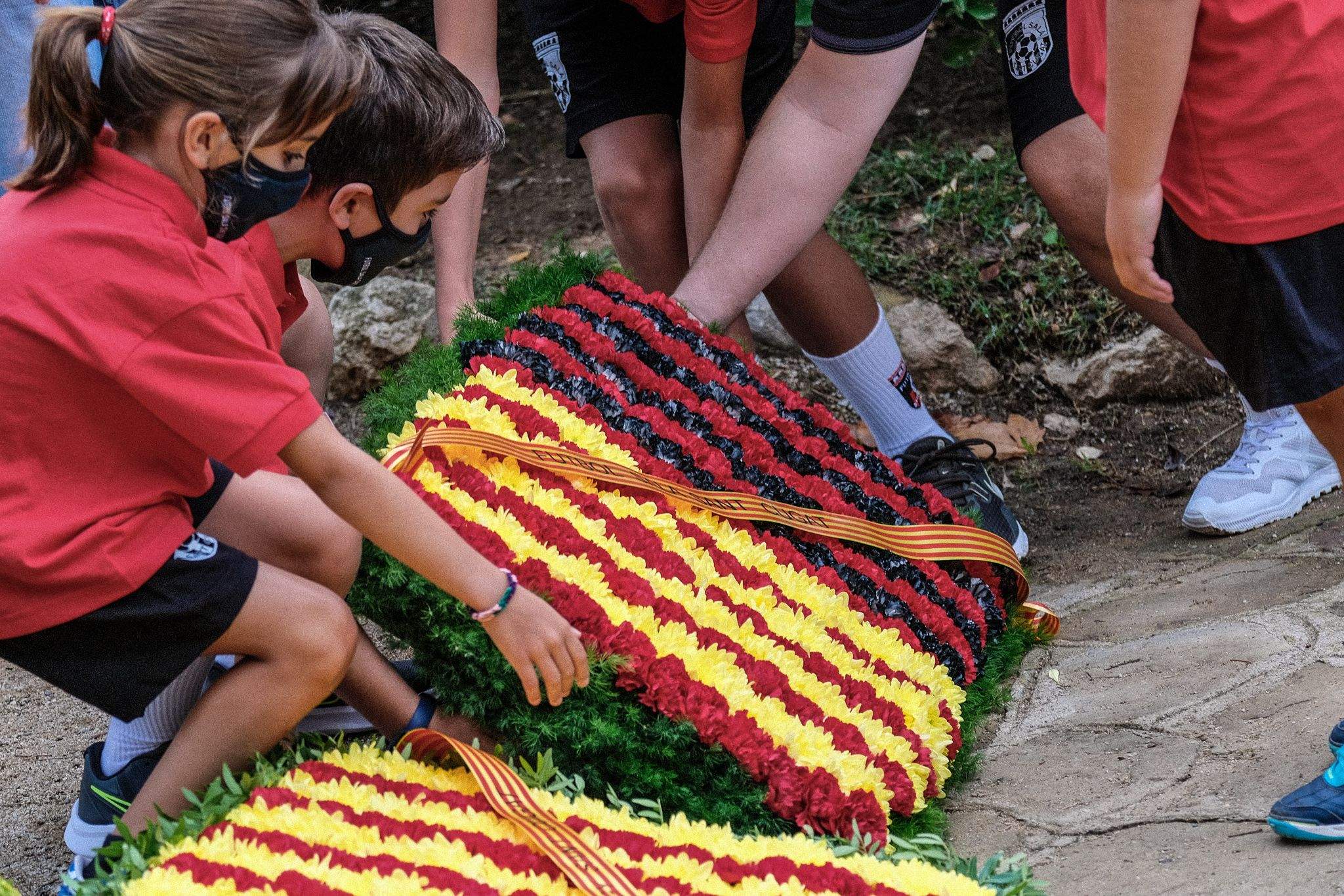 L'ofrena floral de les entitats i partits polítics durant la Diada Nacional de Catalunya. FOTO: Ale Gómez