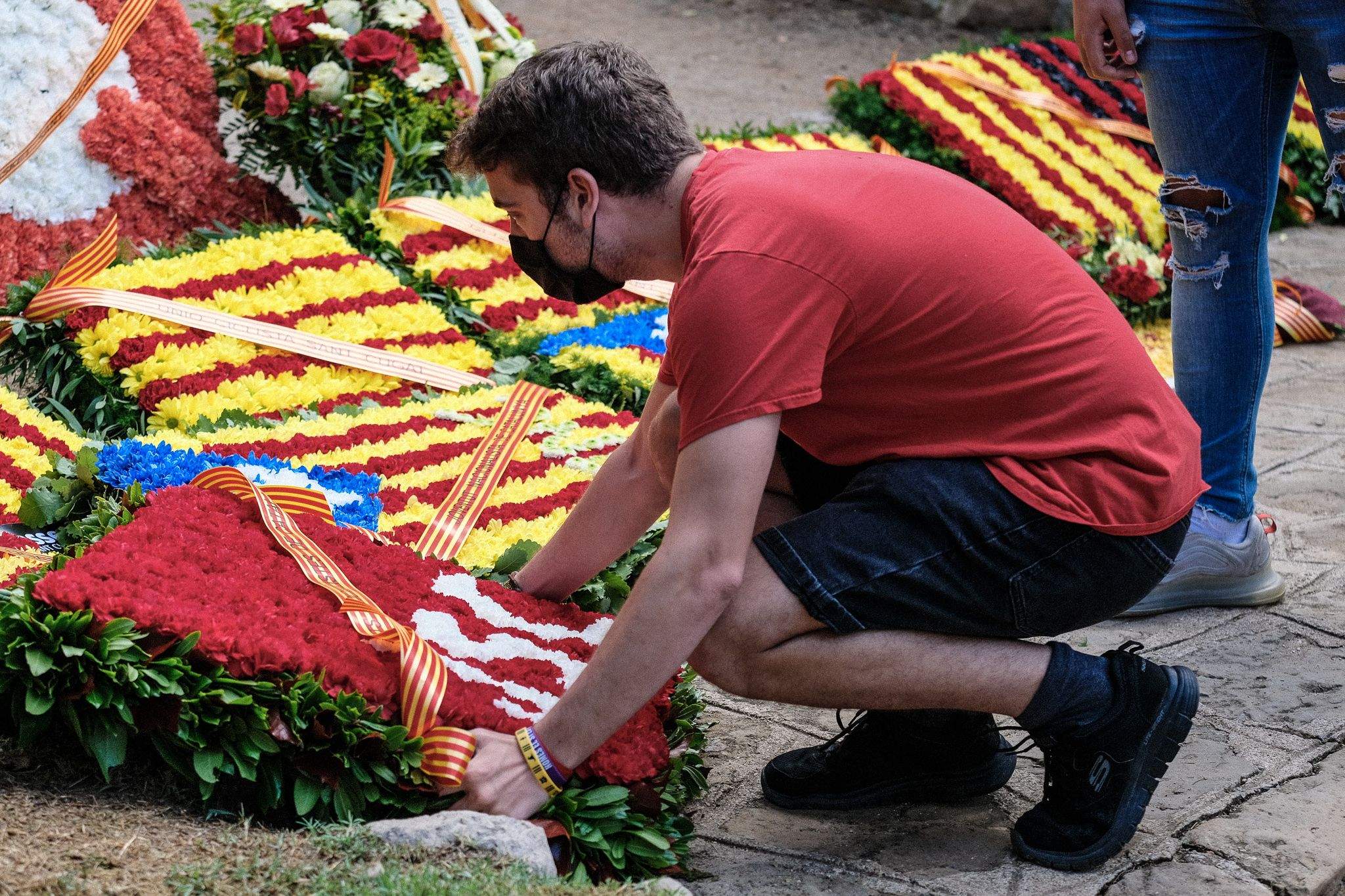 L'ofrena floral de les entitats i partits polítics durant la Diada Nacional de Catalunya. FOTO: Ale Gómez