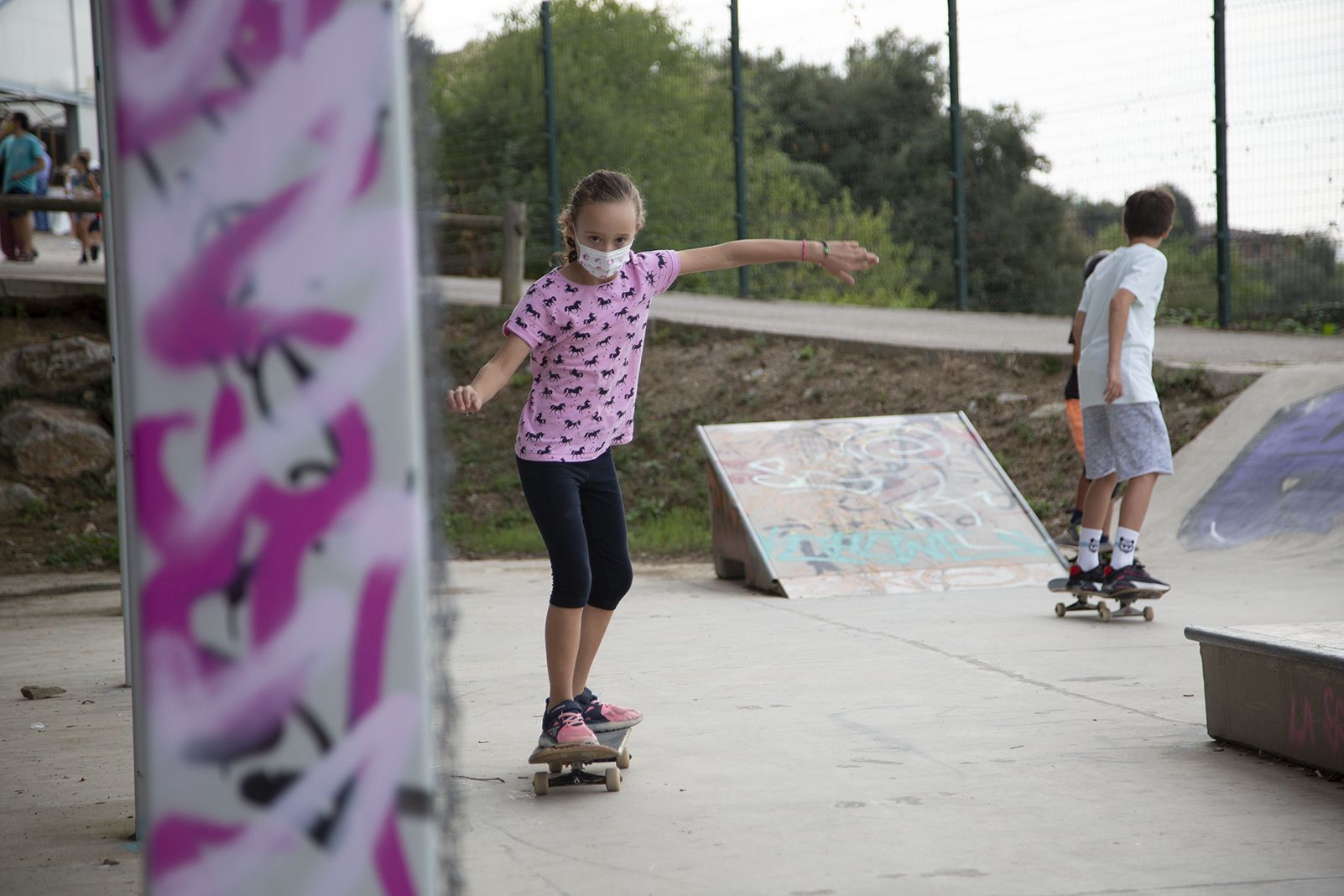 Taller de skate i patinet a la FM Les Planes. FOTO: Anna Bassa