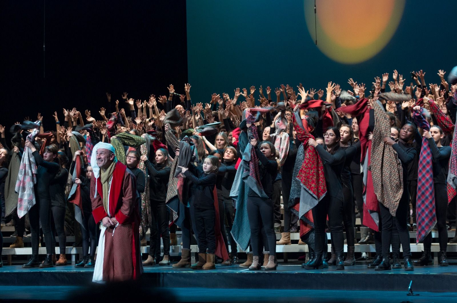 Escena d'una de les darreres edicions d''Un Nadal amb Mr. Scrooge' del Cor Infantil Sant Cugat de l'Aula de So. FOTO: Cedida