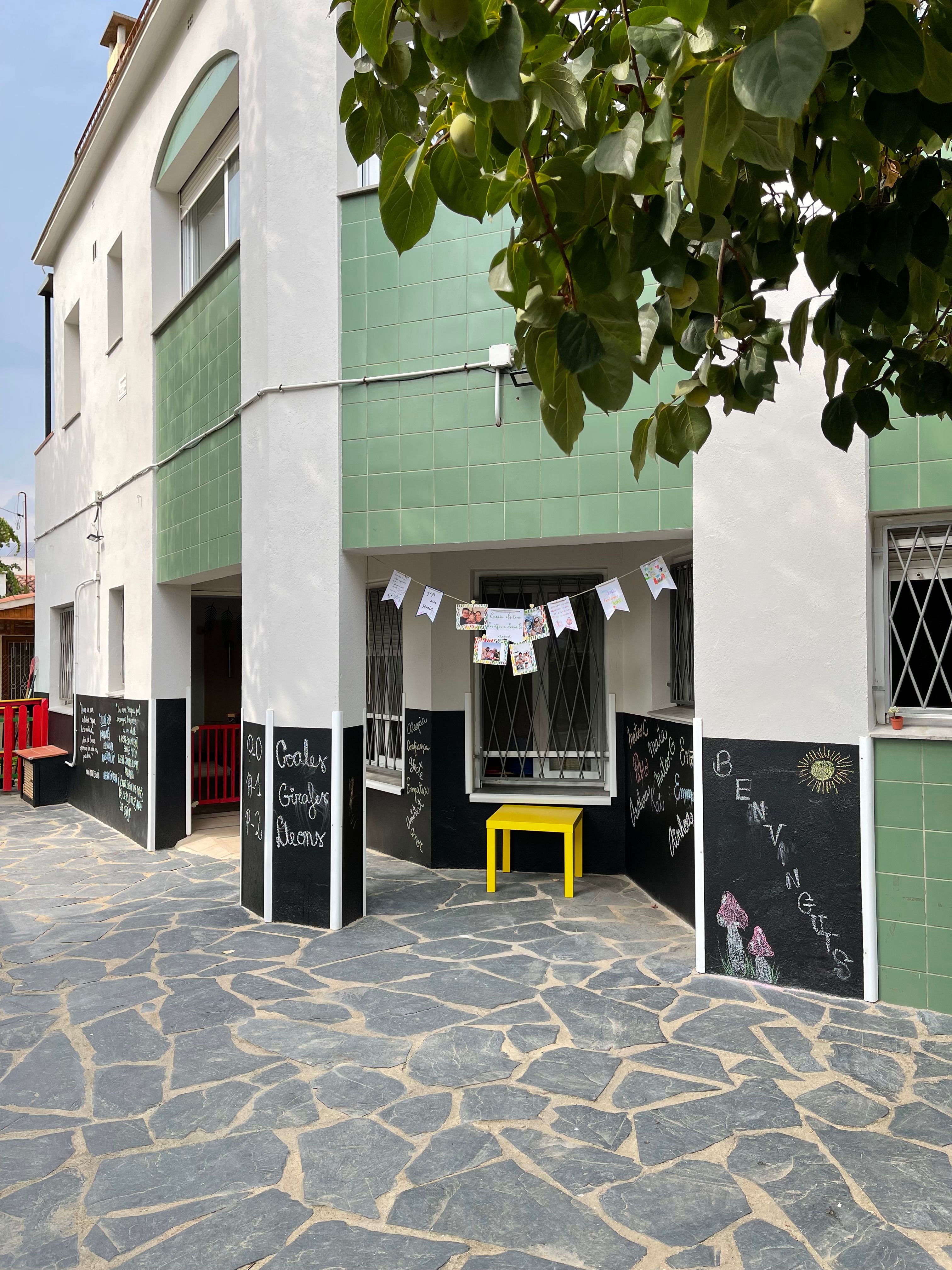 Façana del centre infantil 'Els Bolets de Mirasol. FOTO: Cedida