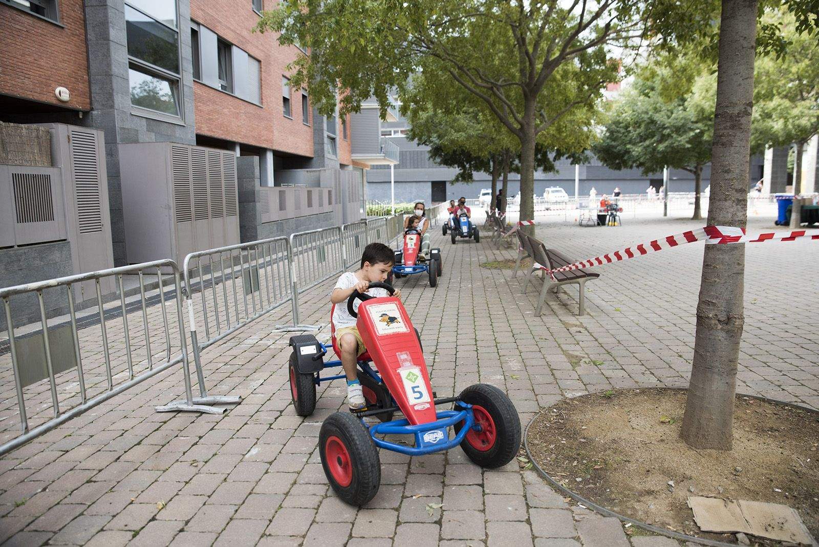 Circuit educació vial amb cars. Foto: Bernat Millet.