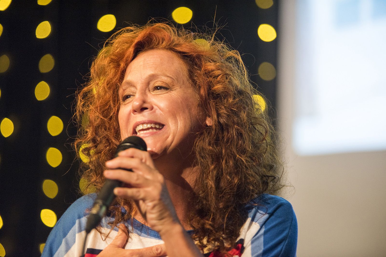 Dàmaris Gelabert en la presentació dels seus nous llibres 'Qui soc jo? i 'Els dies de la setmana' a El Siglo del Mercantic. FOTO: Bernat Millet.