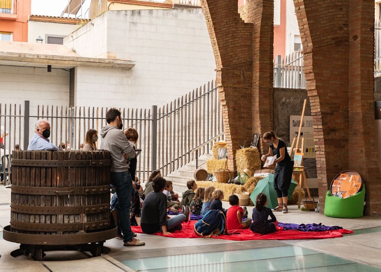 Una activitat familiar passada al Celler Modernista. FOTO: Mariana Castell