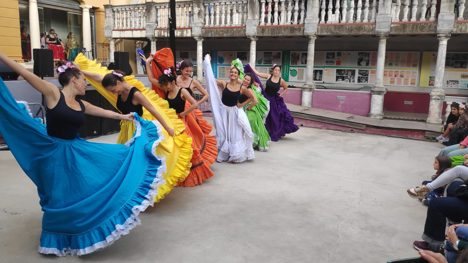 Danses del món amb Bollywood i danses afrocaribenyes. FOTO: Amit Gayà