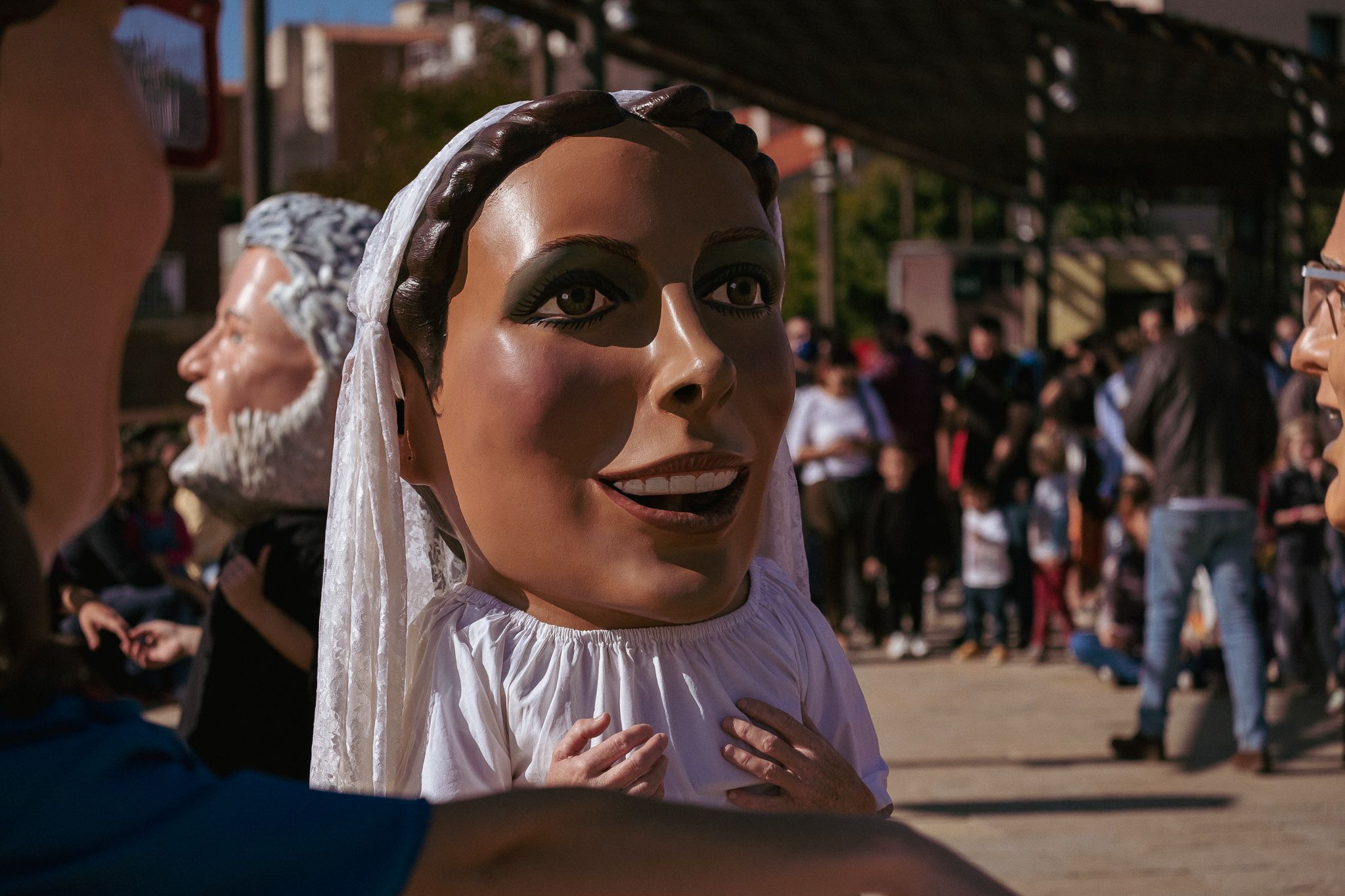 Actuació dels Caparrots i Capgrossos de Sant Cugat. FOTO: Ale Gómez