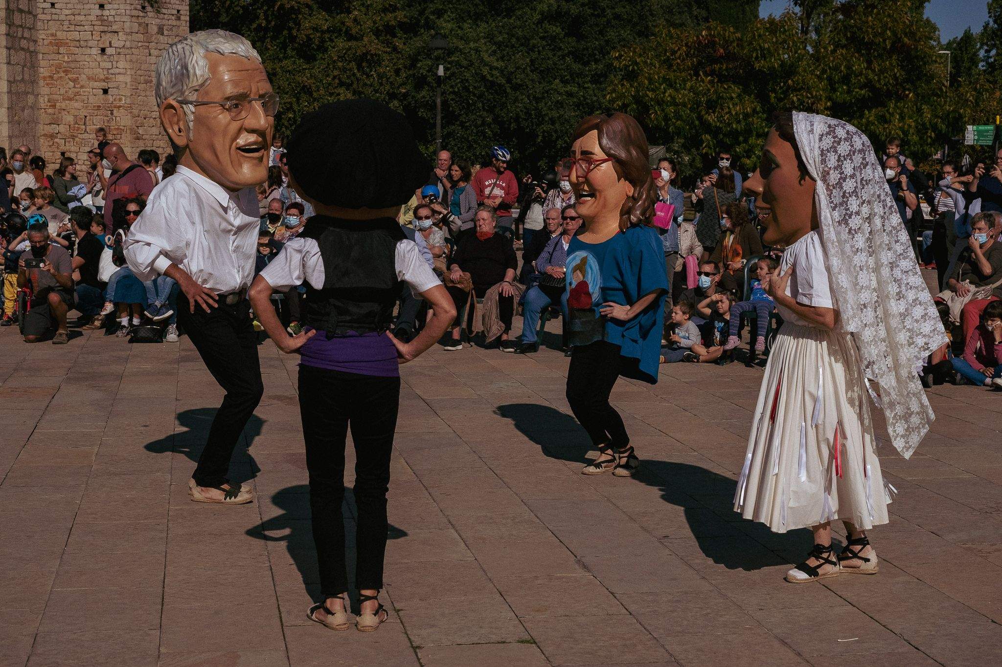 Actuació dels Caparrots i Capgrossos de Sant Cugat. FOTO: Ale Gómez