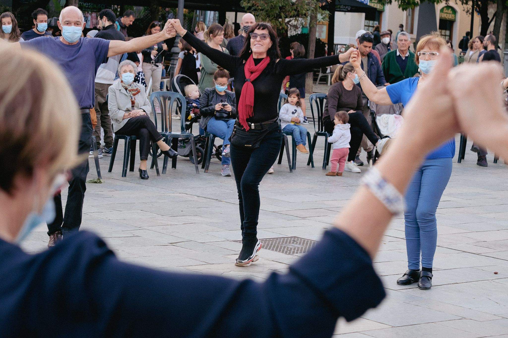  Ballada de sardanes amb la Jovenívola de Sabadell. FOTO: Ale Gómez