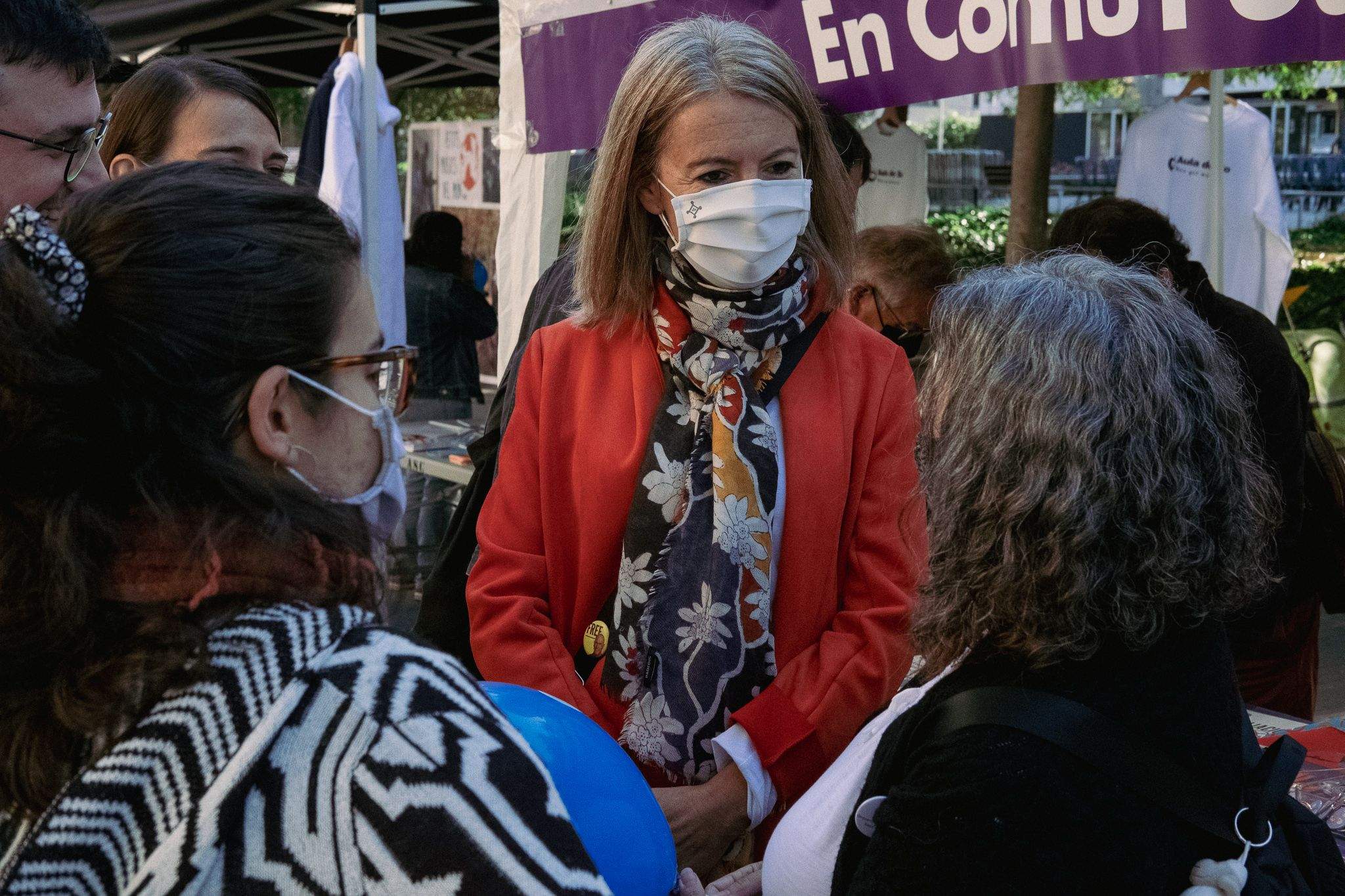 L'alcaldessa a la Fira d’Entitats a la Rambla del Celler. FOTO: Ale Gómez