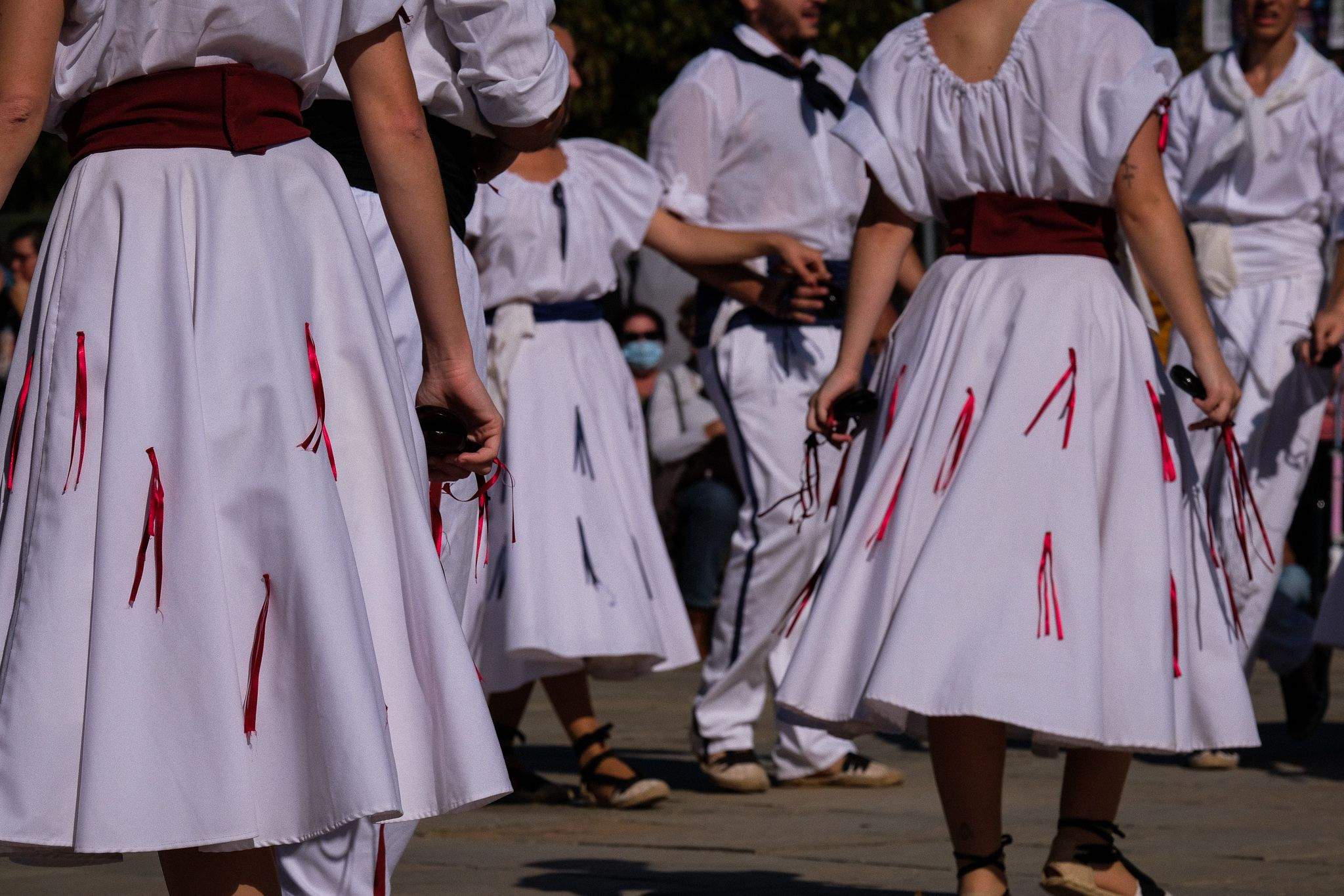 Ball de Gitanes de Sant Cugat del Vallès a la plaça de l'U d'Octubre. FOTO: Ale Gómez