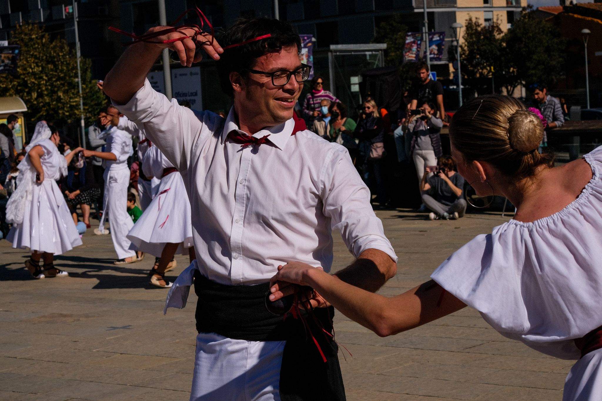 Ball de Gitanes de Sant Cugat del Vallès a la plaça de l'U d'Octubre. FOTO: Ale Gómez