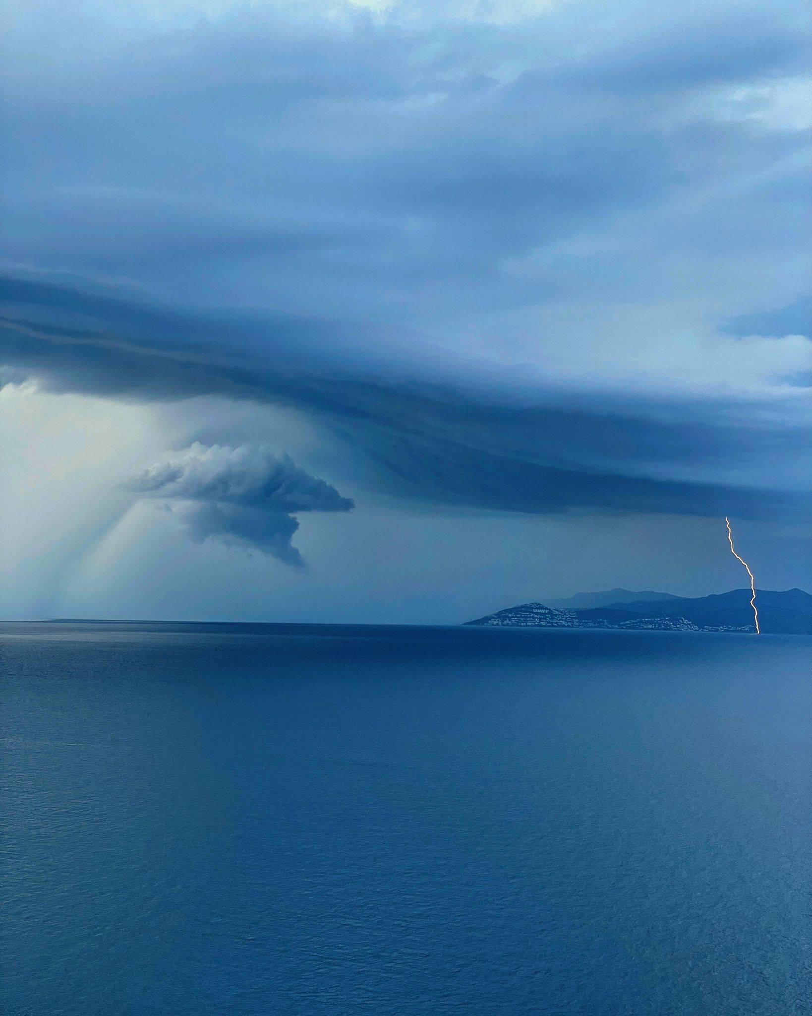13è. Premi WEB. Pluja d’estiu. L’Escala, Girona. FOTO: Paula Gómez