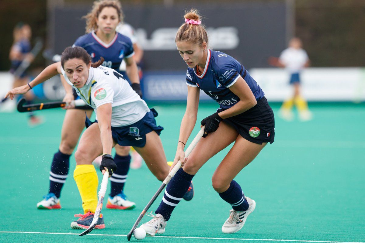 Acció de la darrera final de la Copa de la Reina entre Junior FC i Club de Campo. FOTO: RFEH.