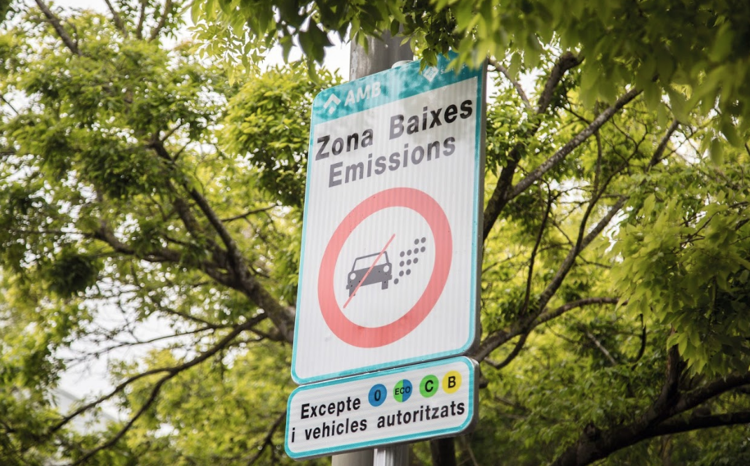 Senyal de la Zona de Baixes Emissions. FOTO: Arxiu.