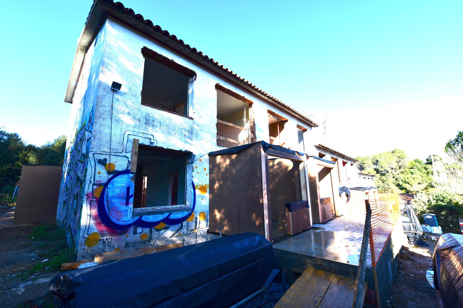 Les Cases dels Mestres de la Floresta, en obres FOTO: Localpres