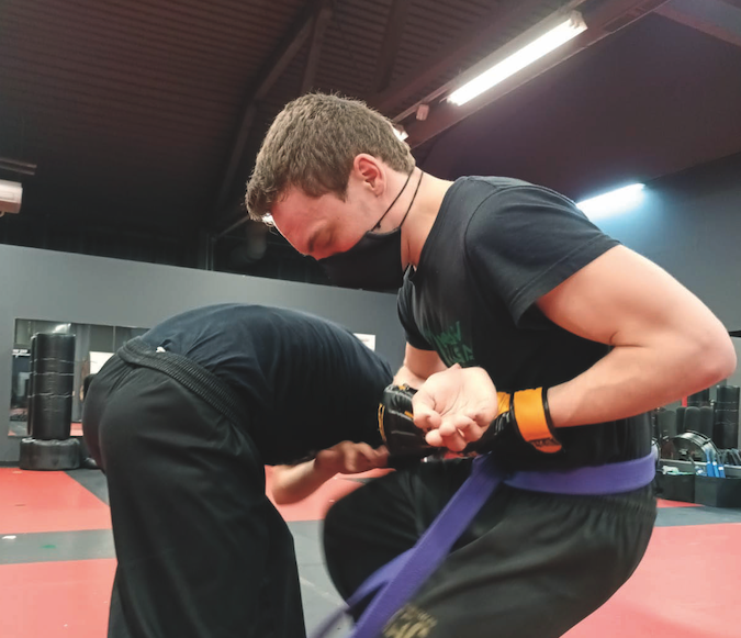 Àlex Baixas és cinturó lila de krav magà. FOTO: Cedida