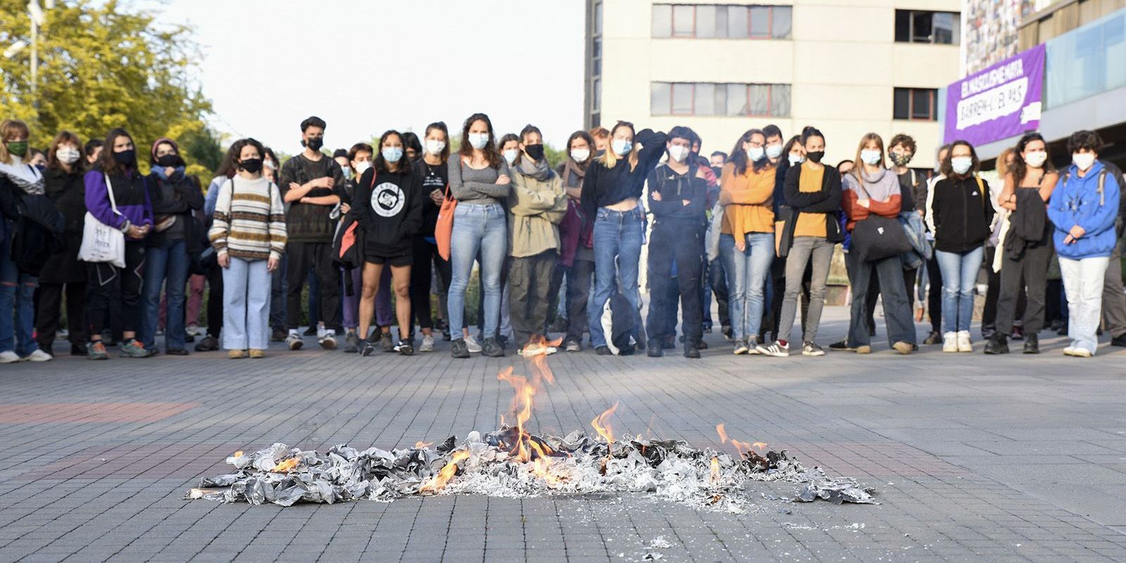 Concentracio feminista en denúncia a l'abús sexual a una menor. FOTO: Bernat Millet 