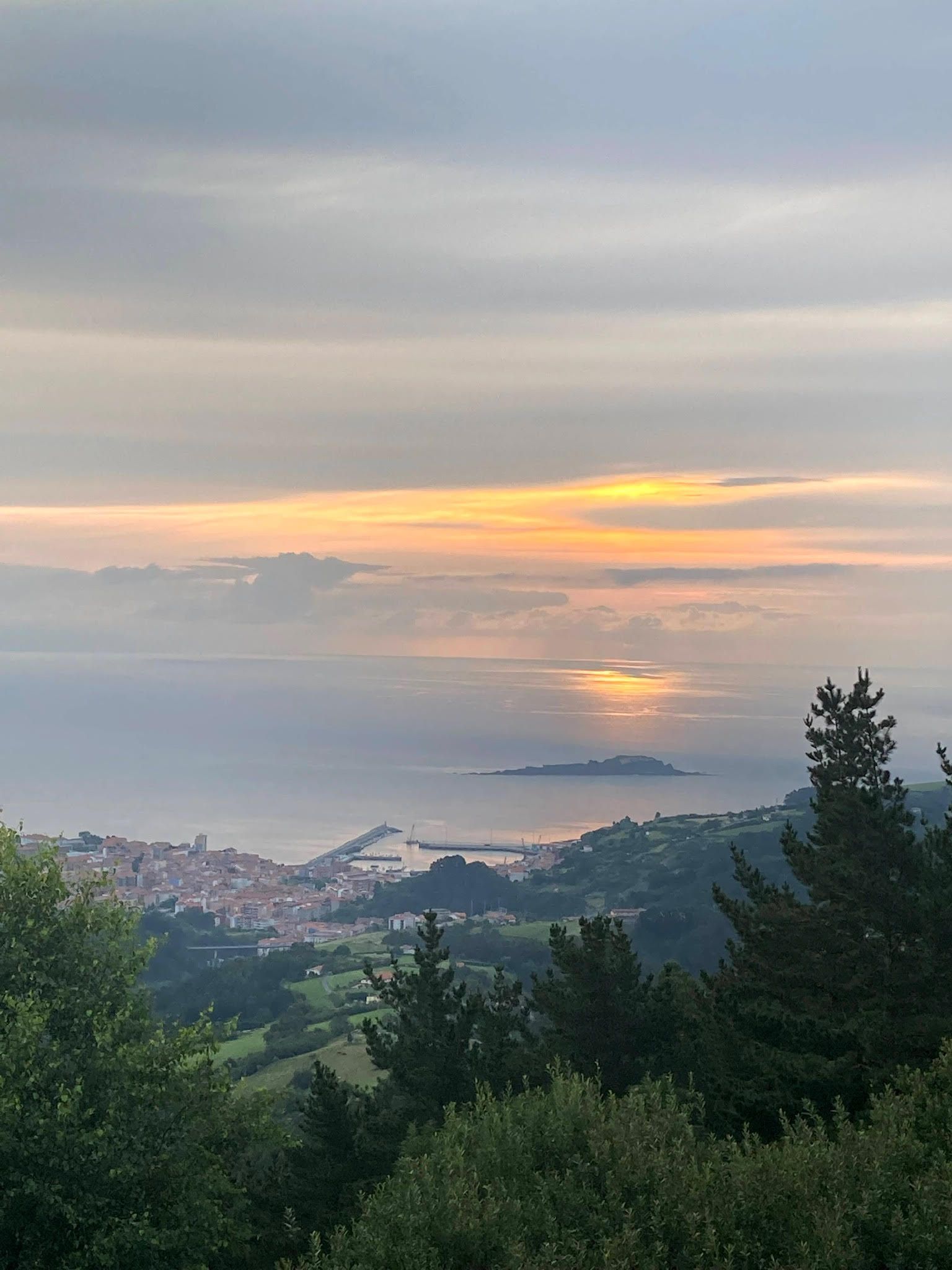 Amanecer, Alto de Sollube.  - Bermeo Ester Ulloa 