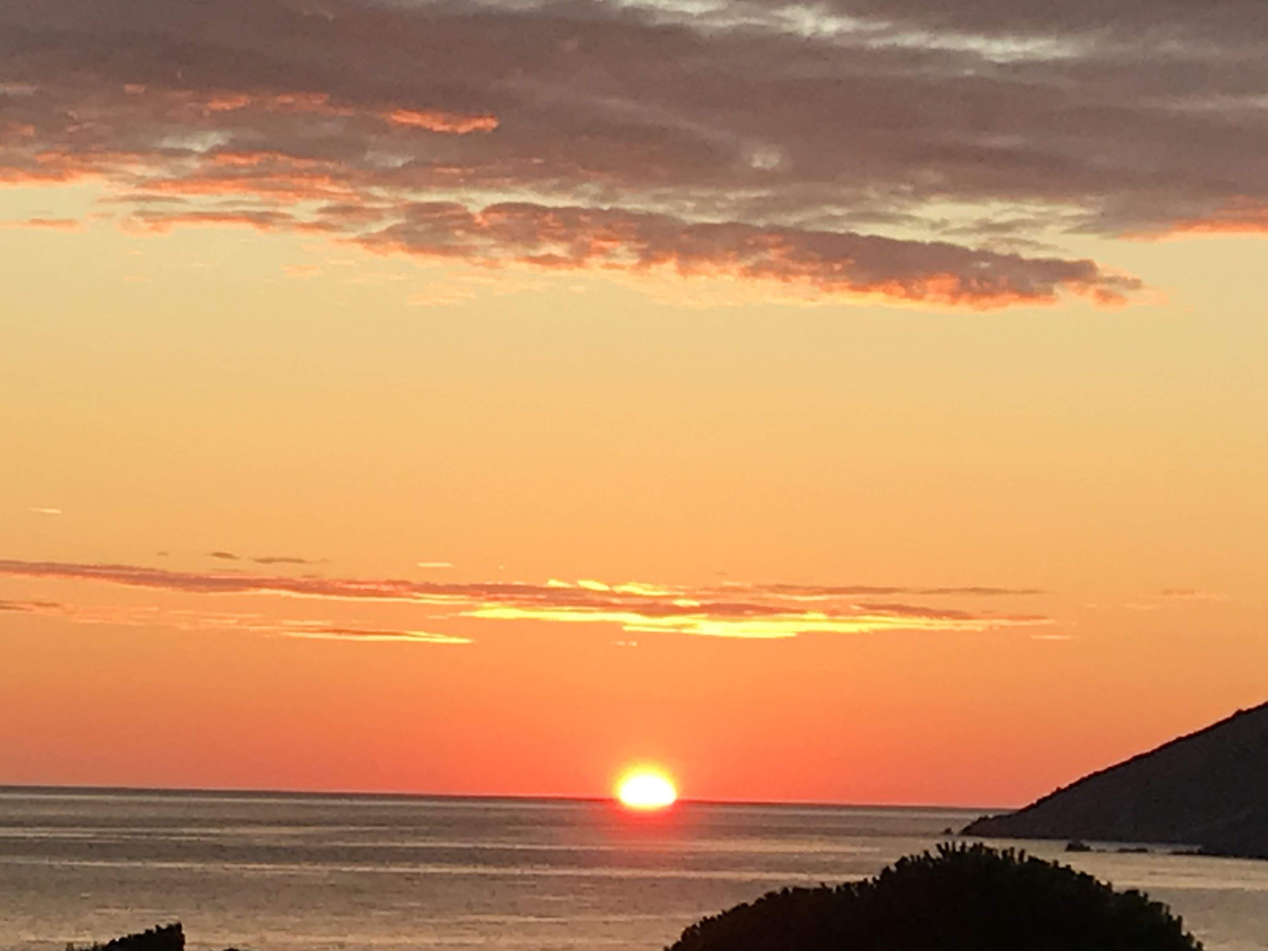 Amanecer. Port de la Selva - Alicia Calvo