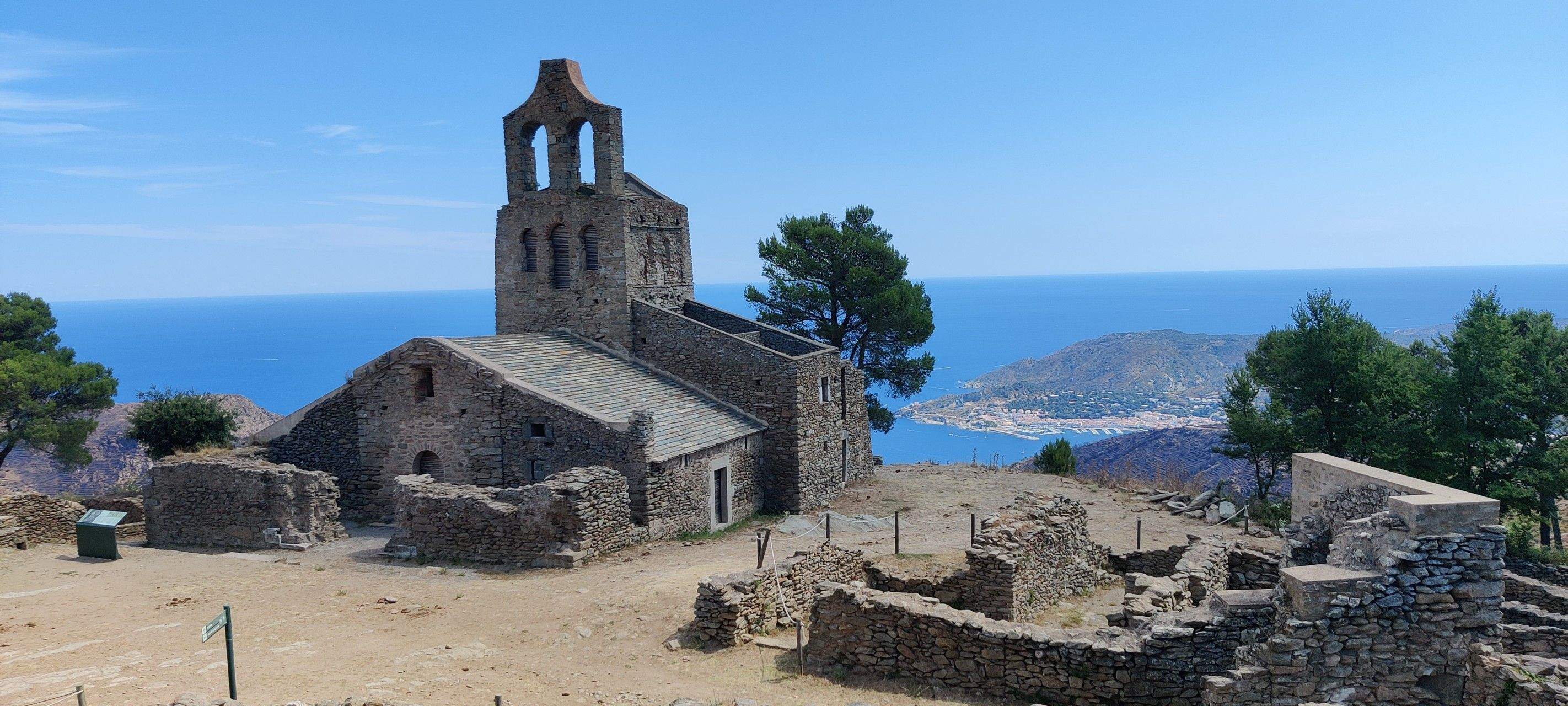 Cel socarrat. Monastir Sant Pere de Rodes - Carlos Blasco Farelo