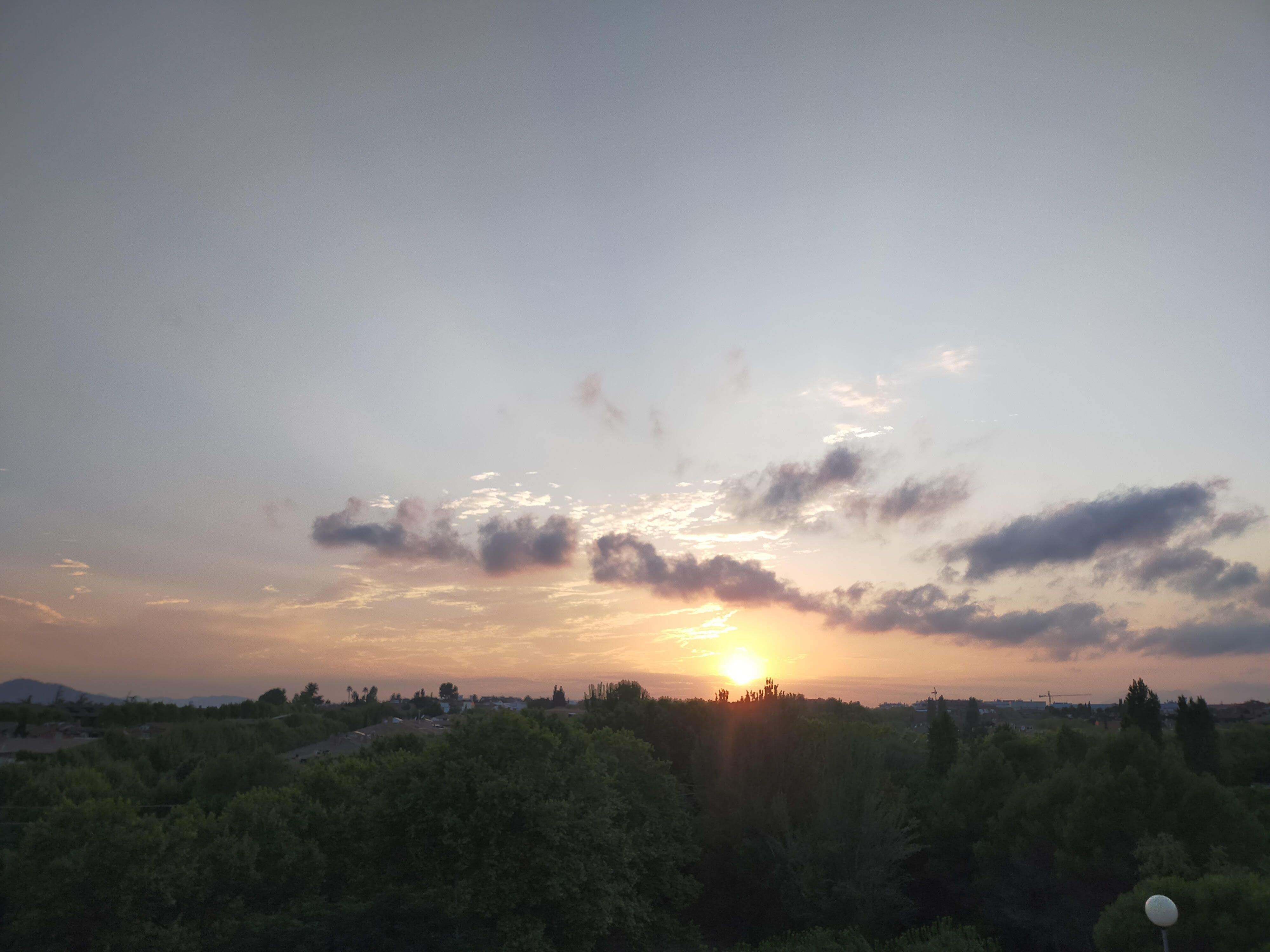 El sol se'n va a dormir. Sant Cugat amb vistes a Monserrat  - Carme Latorre