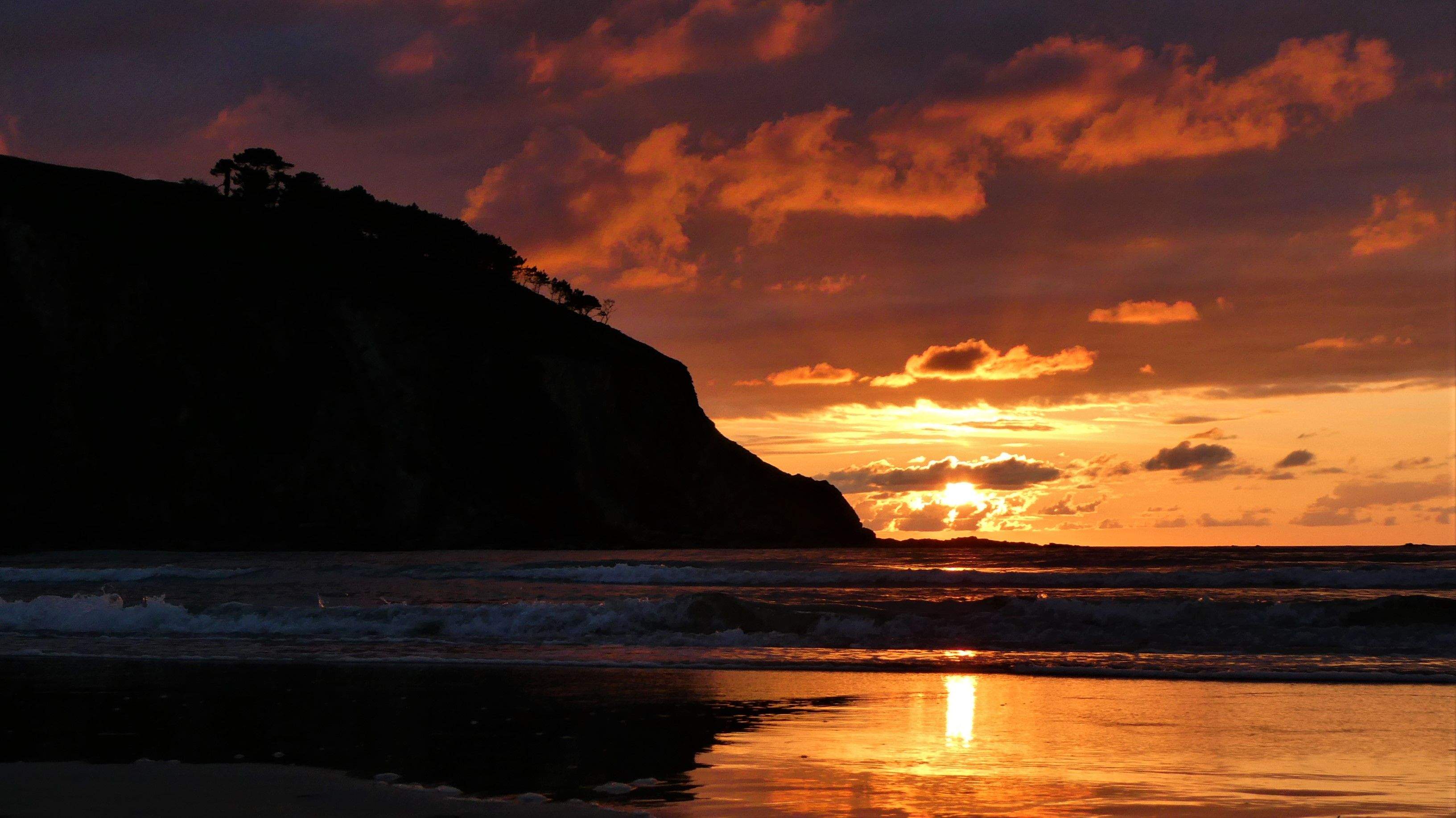 Fins demà. Sol, Playa de Cueva, Asturias. Bernat Busquets Aymerich