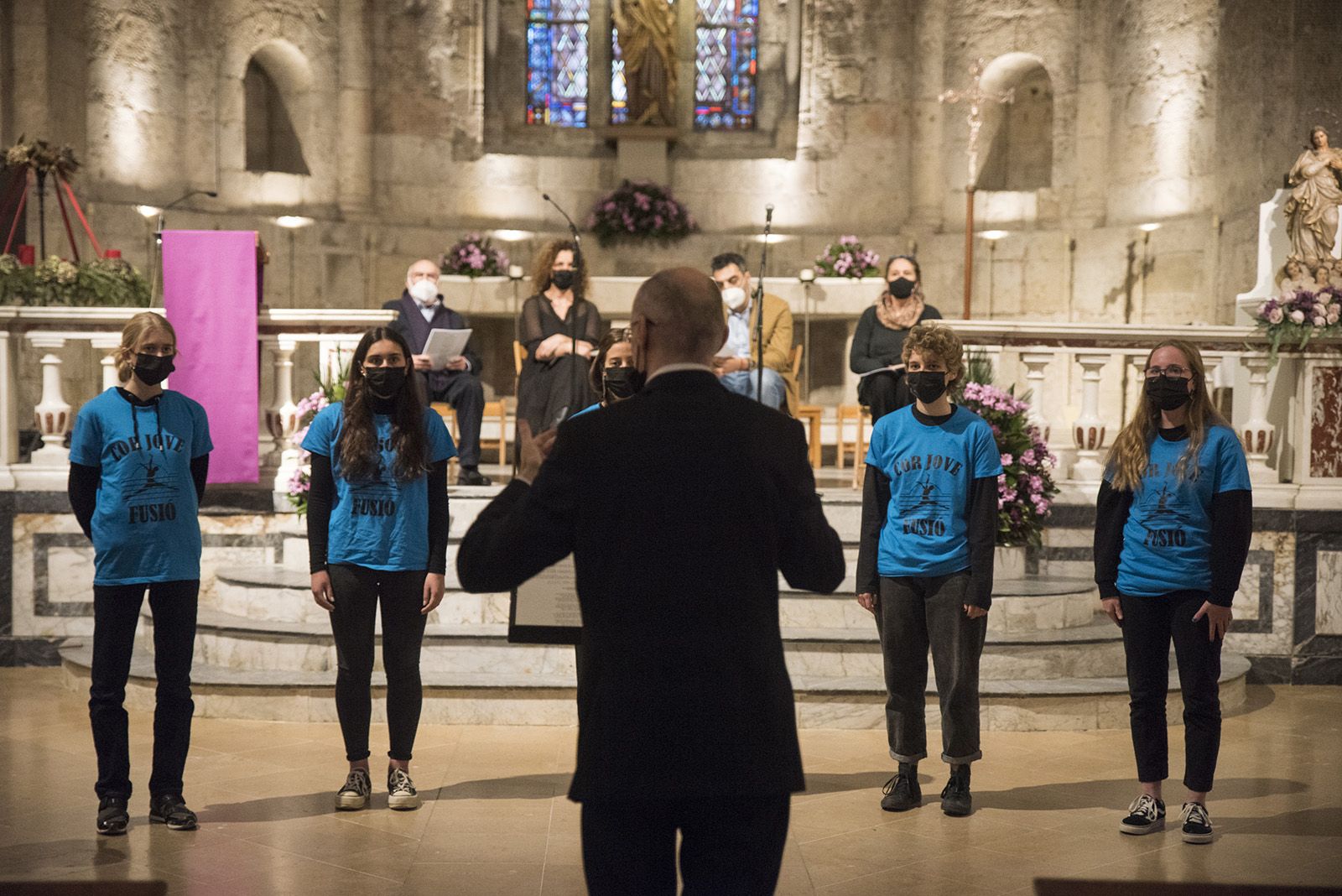 Nadal a Casa a l'esglesia monestir organitzat per Òmnium Sant Cugat, un recull de poesia nadalenca i concert de nadales FOTO: Bernat Millet 