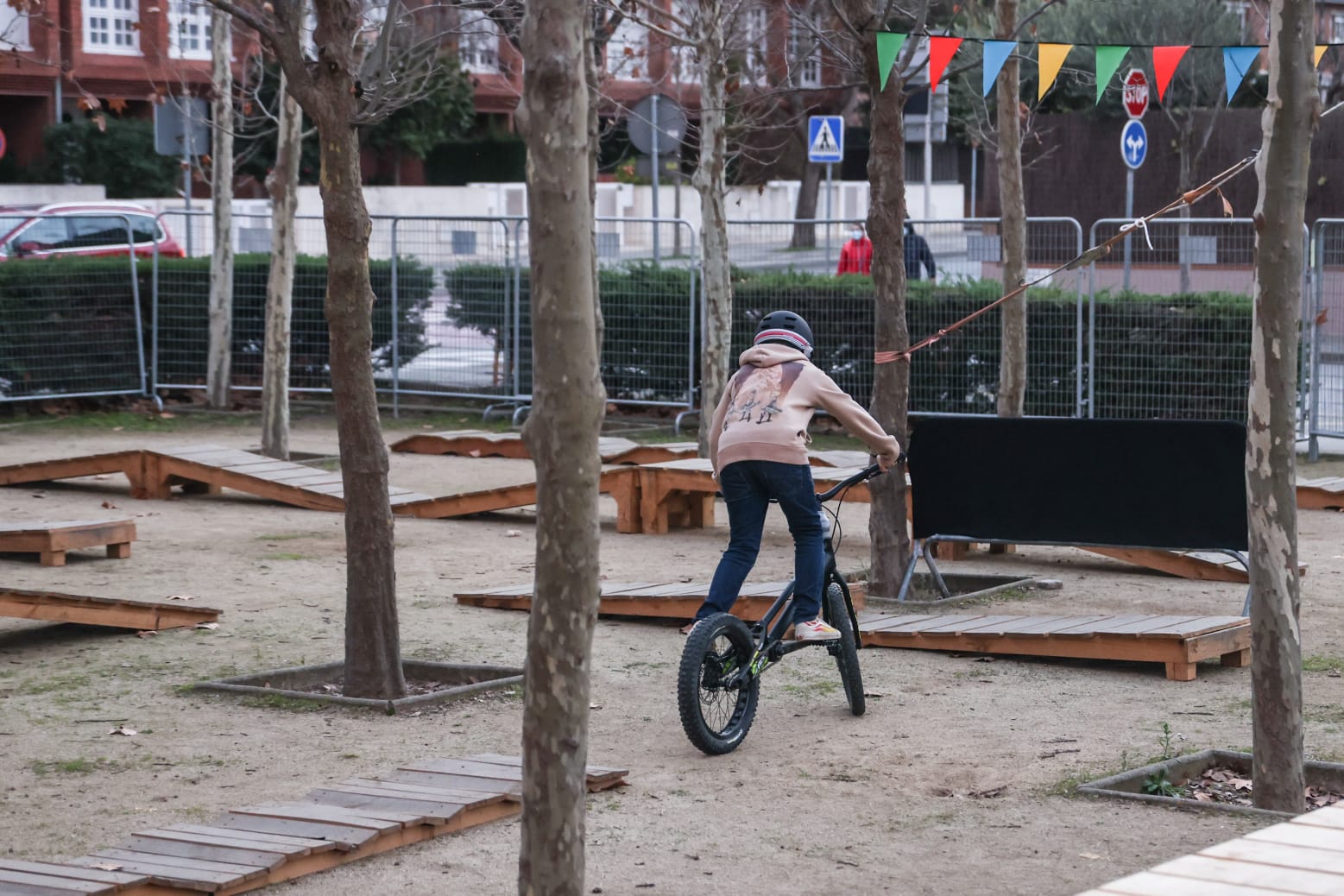 Parc Jove de Nadal a la plaça de Ramon Barnils. FOTO: Lali Puig