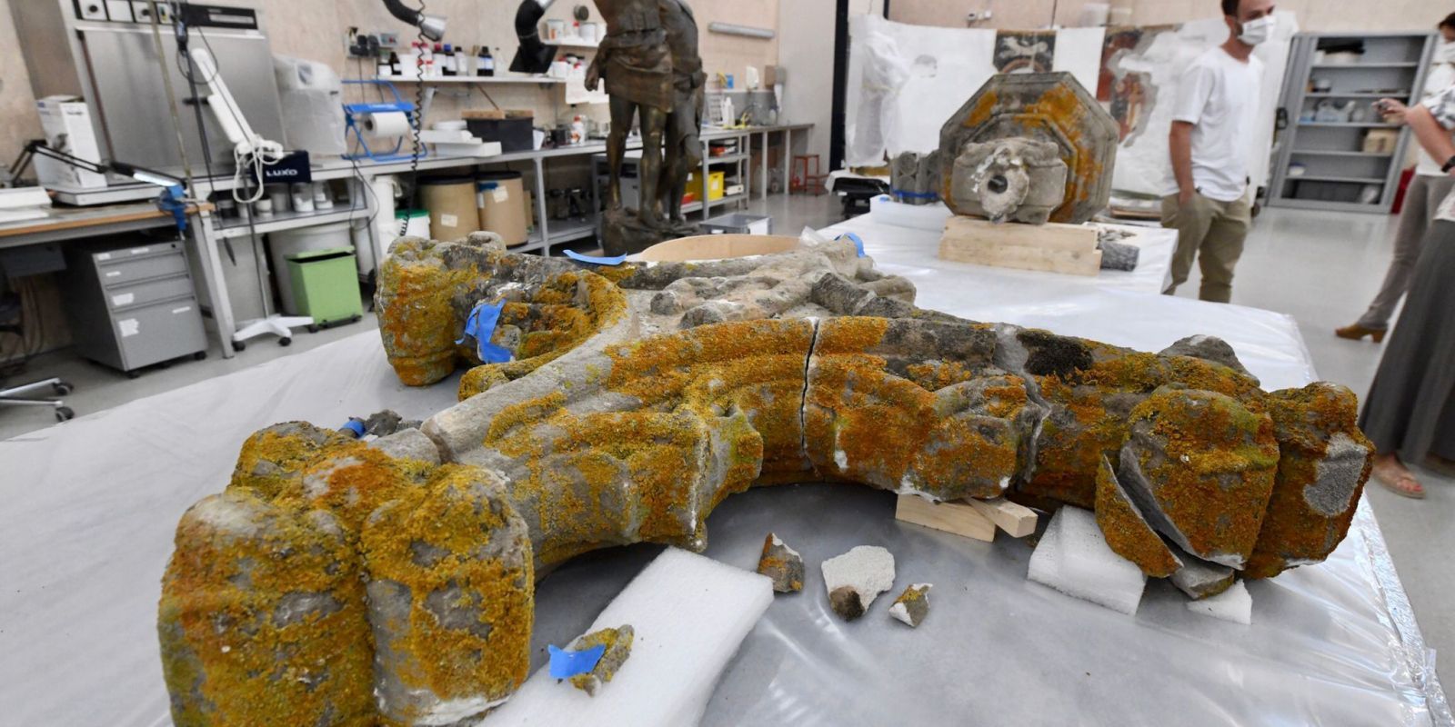 La Creu de Terme del Monestir de Sant Cugat està en restauració. FOTO: Arxiu