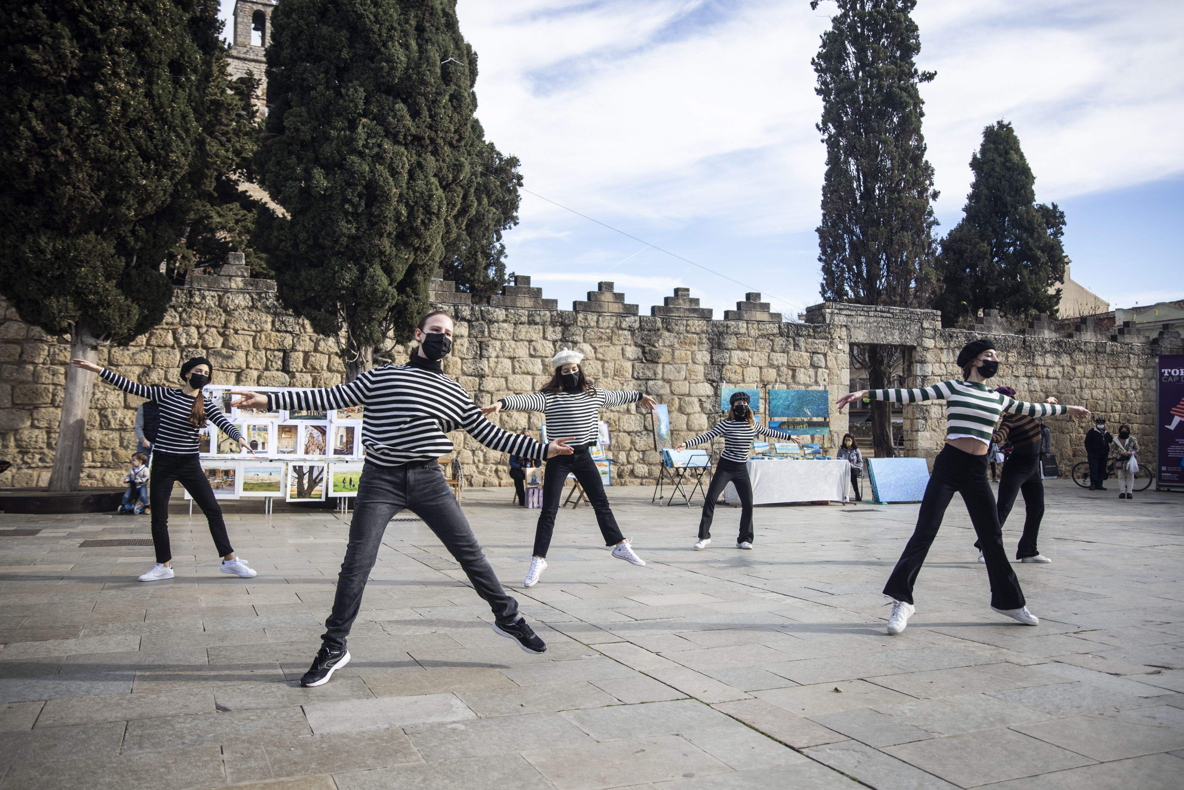 Espectacle de dansa a la plaça d'Octavià a Sant Cugat FOTO: Lali Puig
