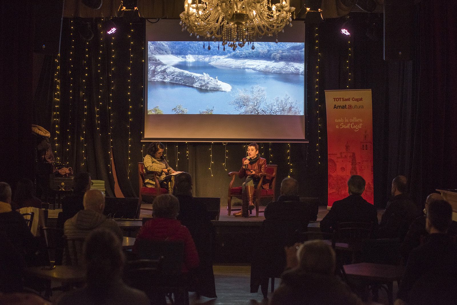 Presentació del llibre "El pantà maleït" i "Orillas del pantano" de Tura Soler. Foto: Bernat Millet.