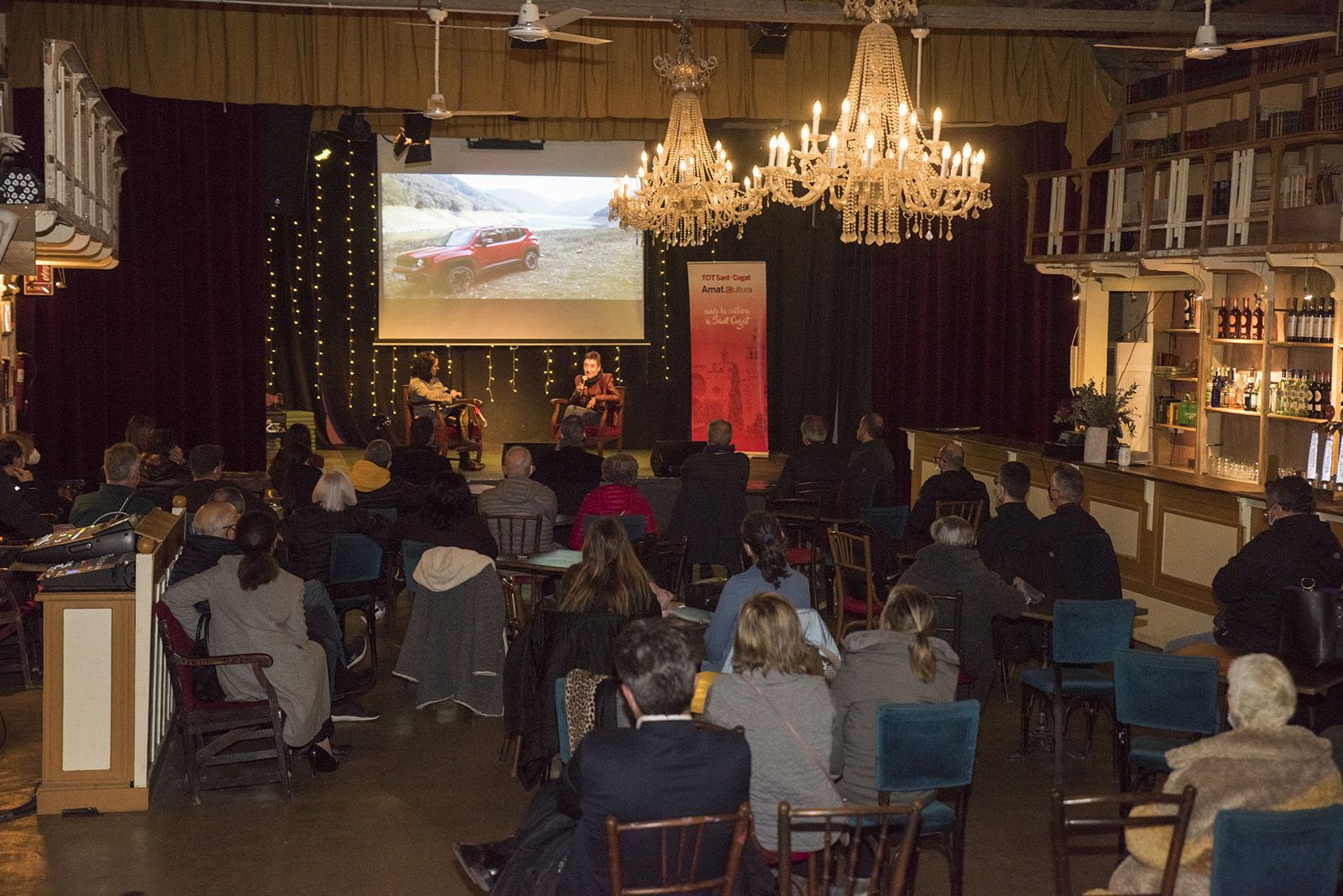 Presentació del llibre "El pantà maleït" i "Orillas del pantano" de Tura Soler. Foto: Bernat Millet.