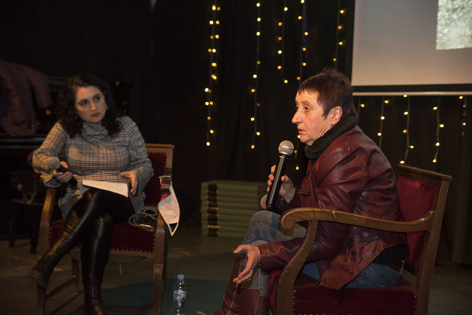 Presentació del llibre "El pantà maleït" i "Orillas del pantano" de Tura Soler. Foto: Bernat Millet.