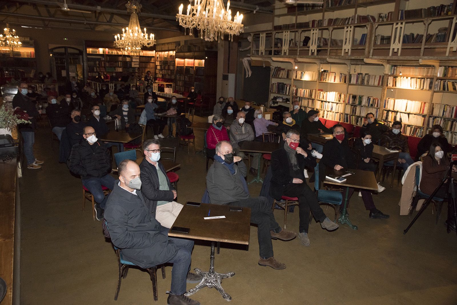 Presentació del llibre "El pantà maleït" i "Orillas del pantano" de Tura Soler. Foto: Bernat Millet.