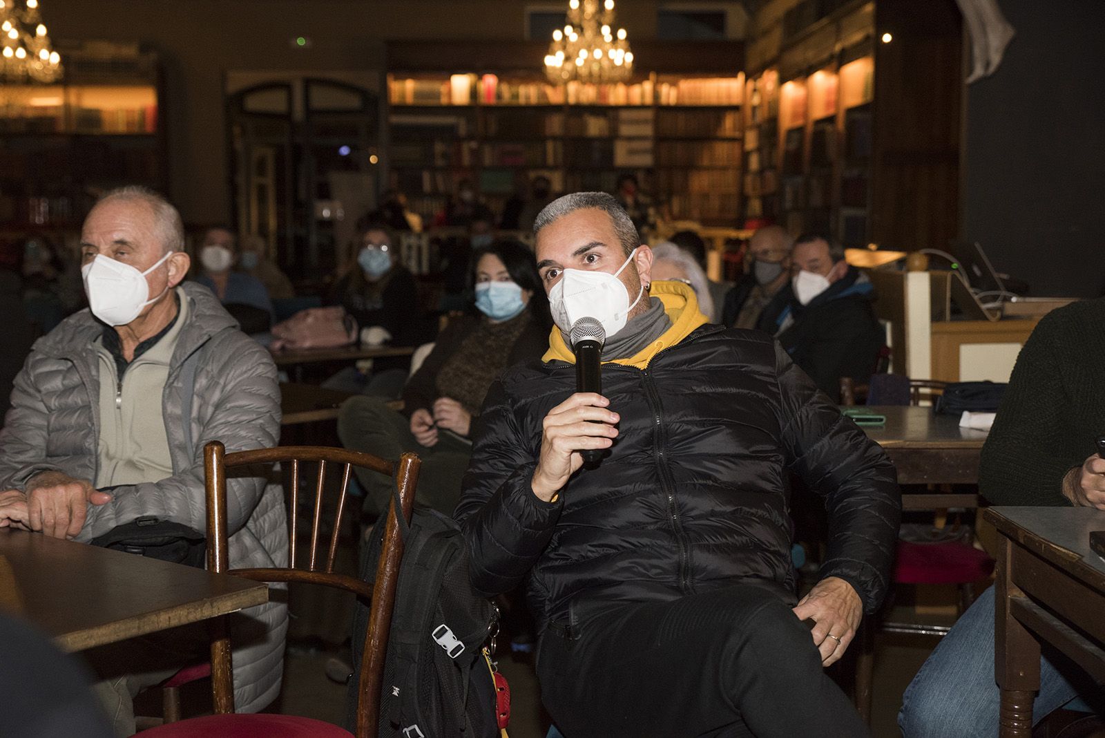 Presentació del llibre "El pantà maleït" i "Orillas del pantano" de Tura Soler. Foto: Bernat Millet.