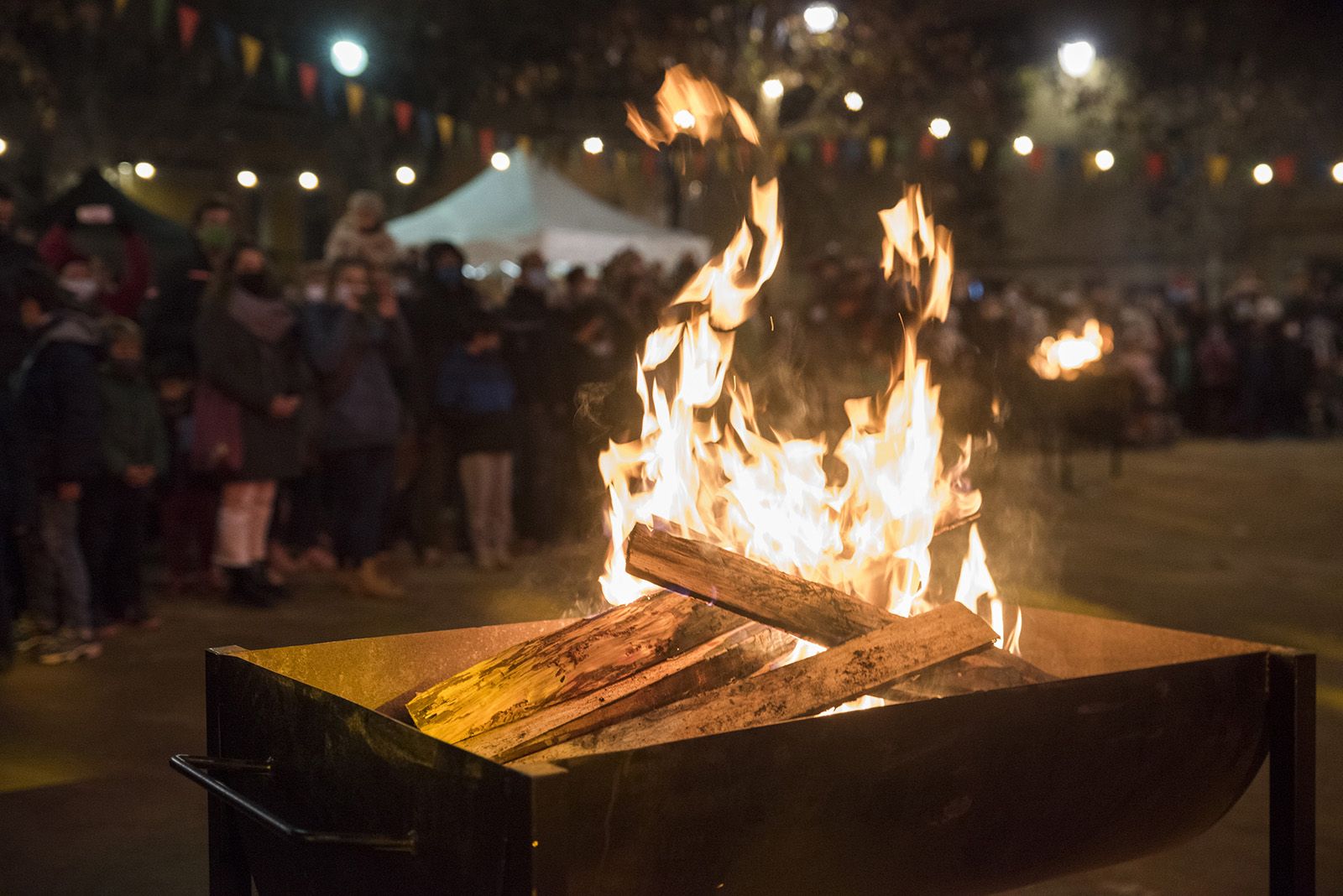 Encesa dels foguerons. Foto: Bernat Millet.