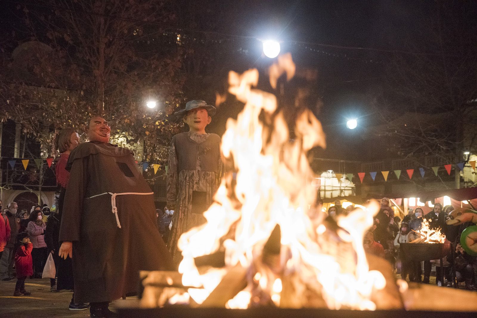 Actuació de les entitats de cultura popular i tradicional. Foto: Bernat Millet.