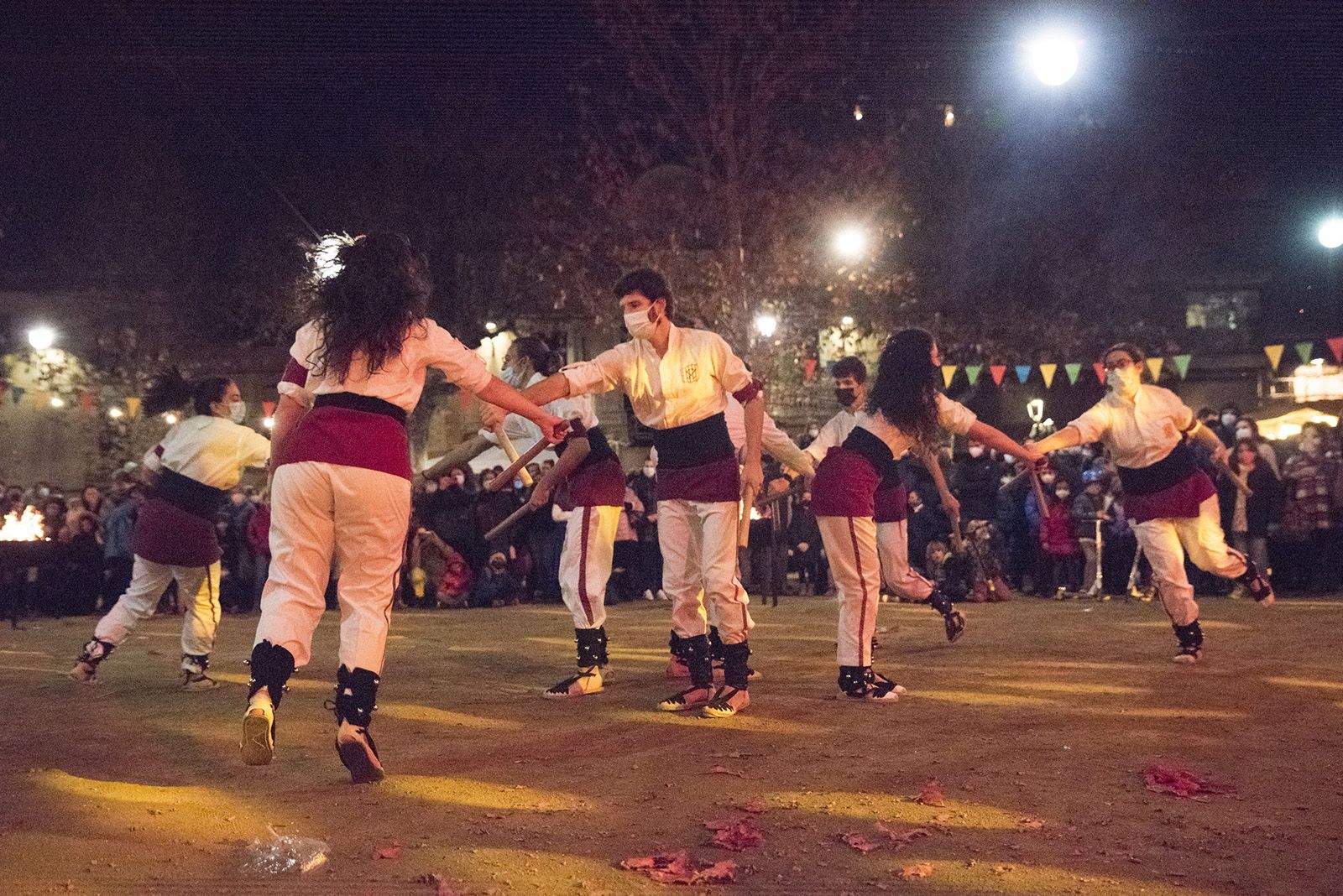 Actuació de les entitats de cultura popular i tradicional. Foto: Bernat Millet.