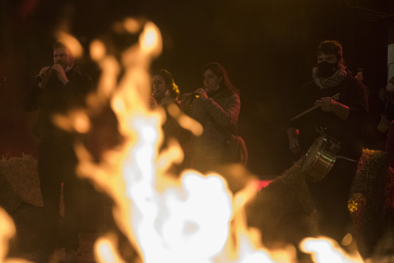 Actuació de les entitats de cultura popular i tradicional. Foto: Bernat Millet.