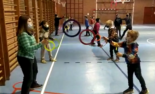 Els infants del Centre Obert Can Llobet estan preparant la seva festa d'aniversari. FOTO: Cedida