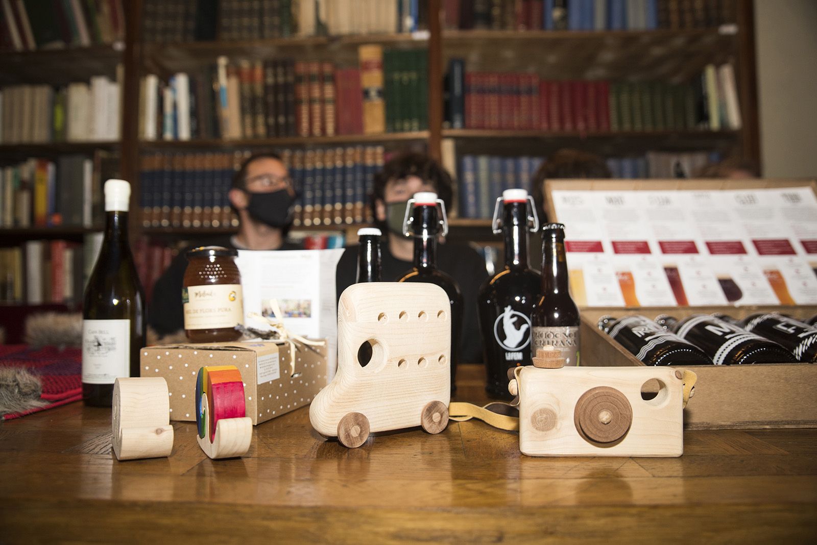 Productors locals a la presentació de la dotzena revista del Món Sant Cugat. Foto: Bernat Millet.