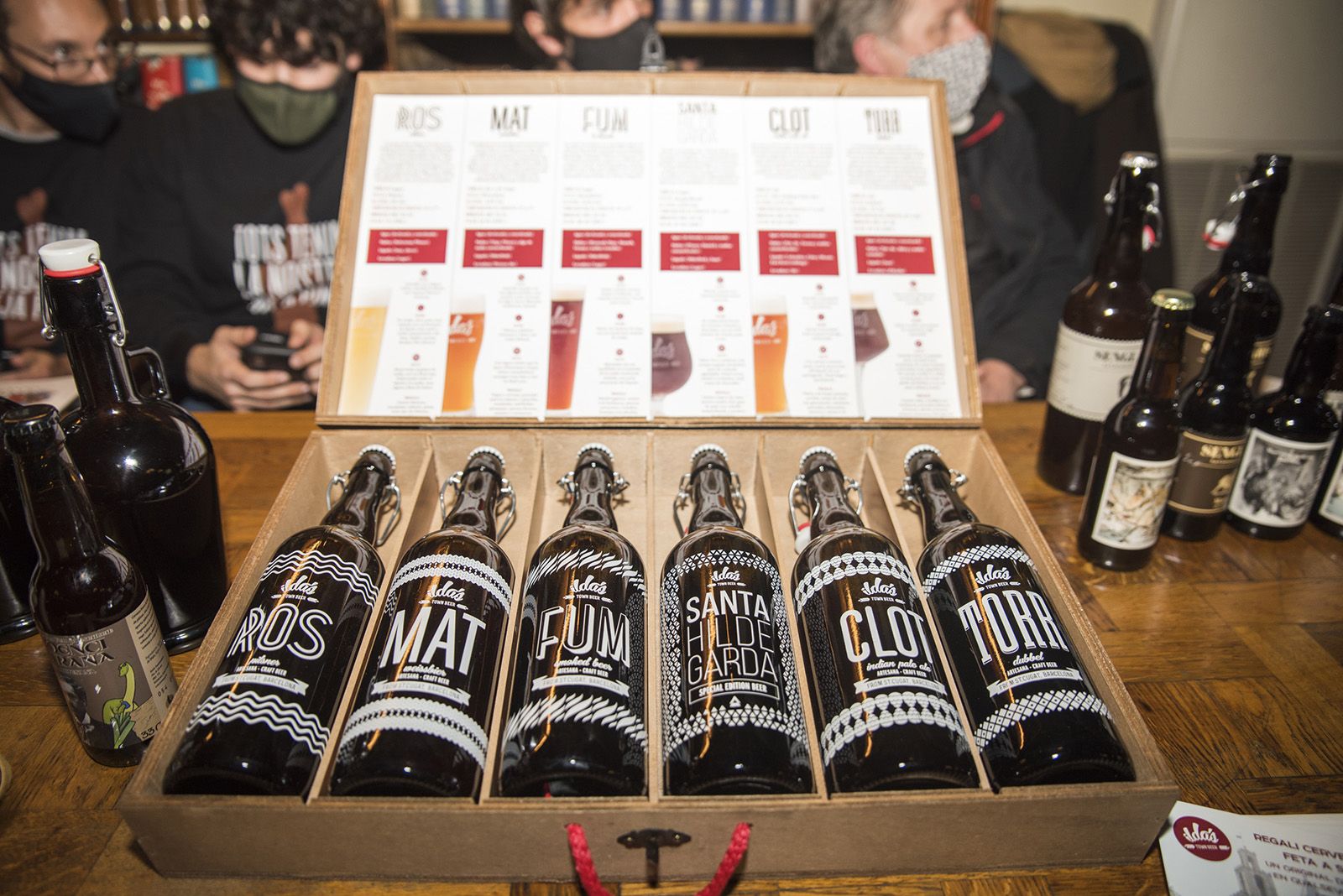 Cerveses artesanals Ilda's a la presentació de la dotzena revista del Món Sant Cugat. Foto: Bernat Millet.